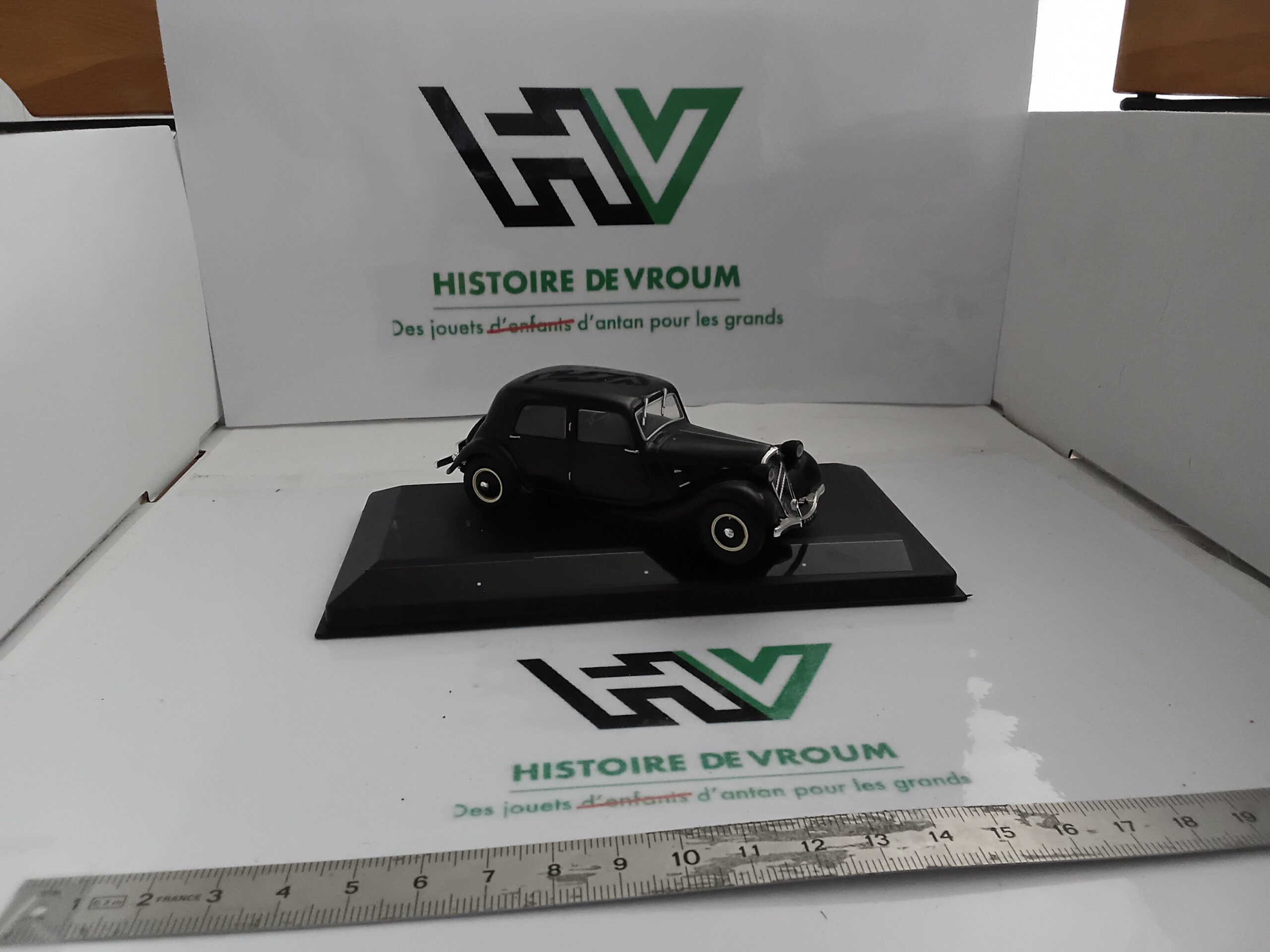 Citroën Traction 1/43 Noire – Image 5