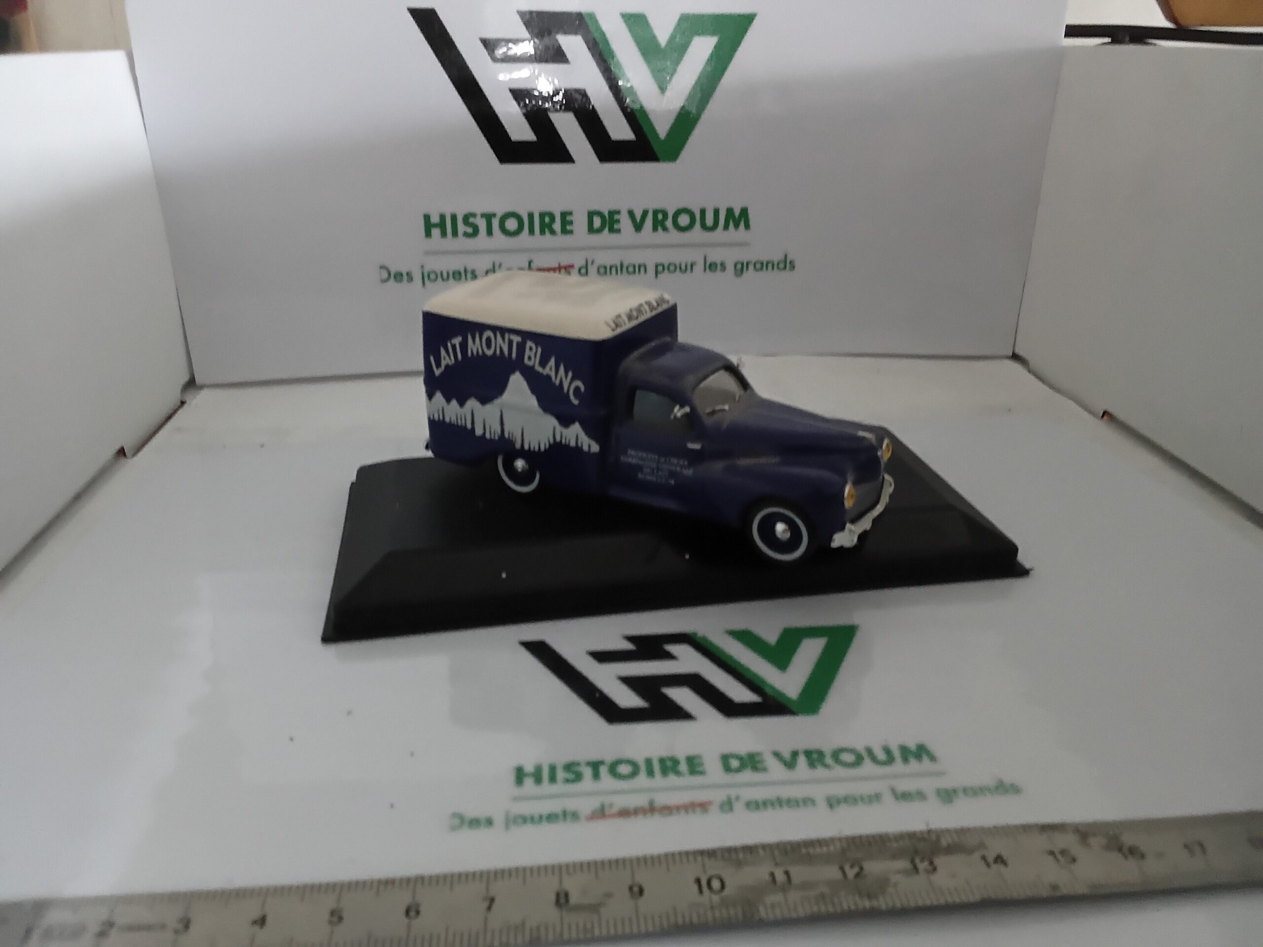Peugeot 23 Van 1/43 "Lait Mont Blanc" – Image 5