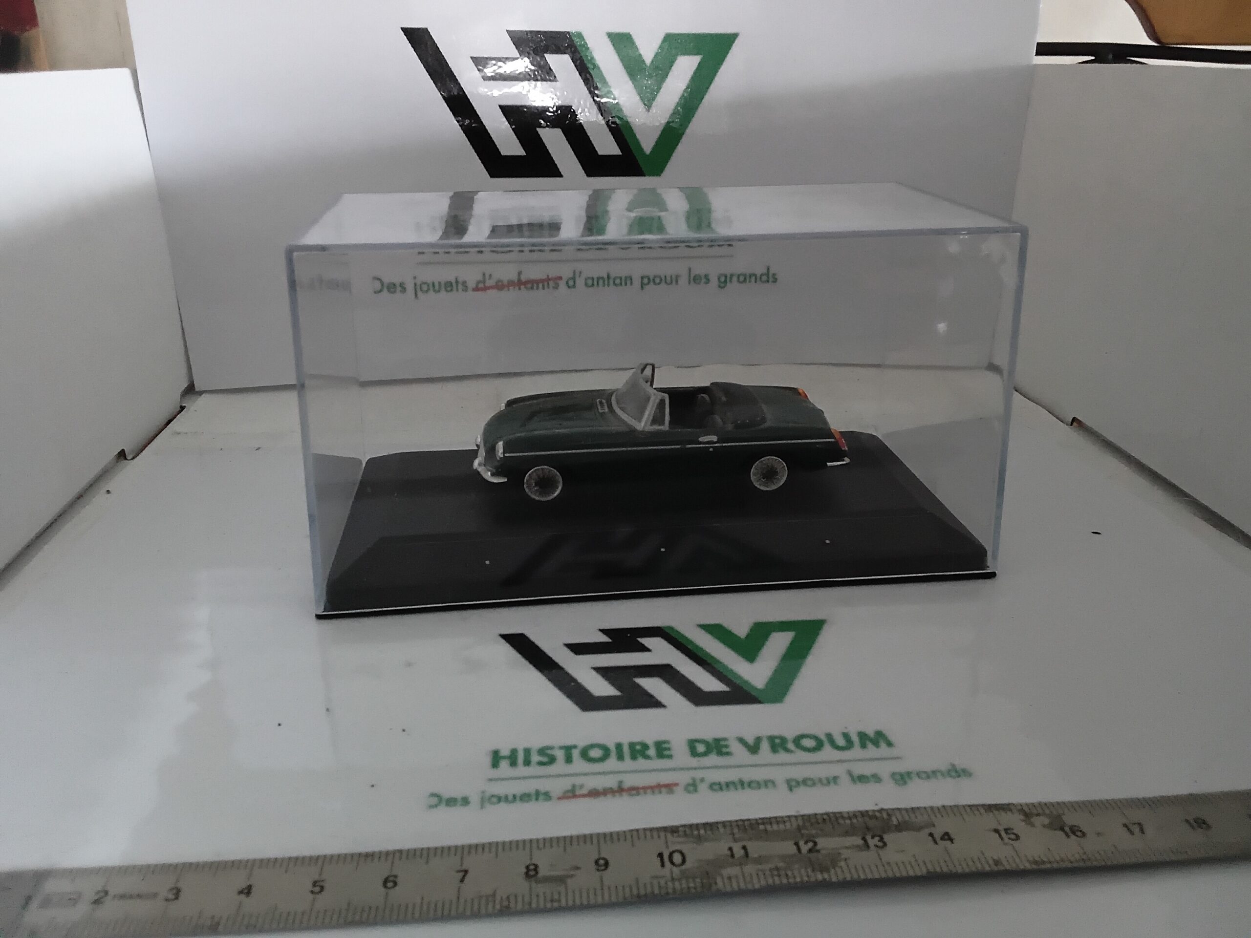 MGB GT 1962 Del Prado 1/43 Verte