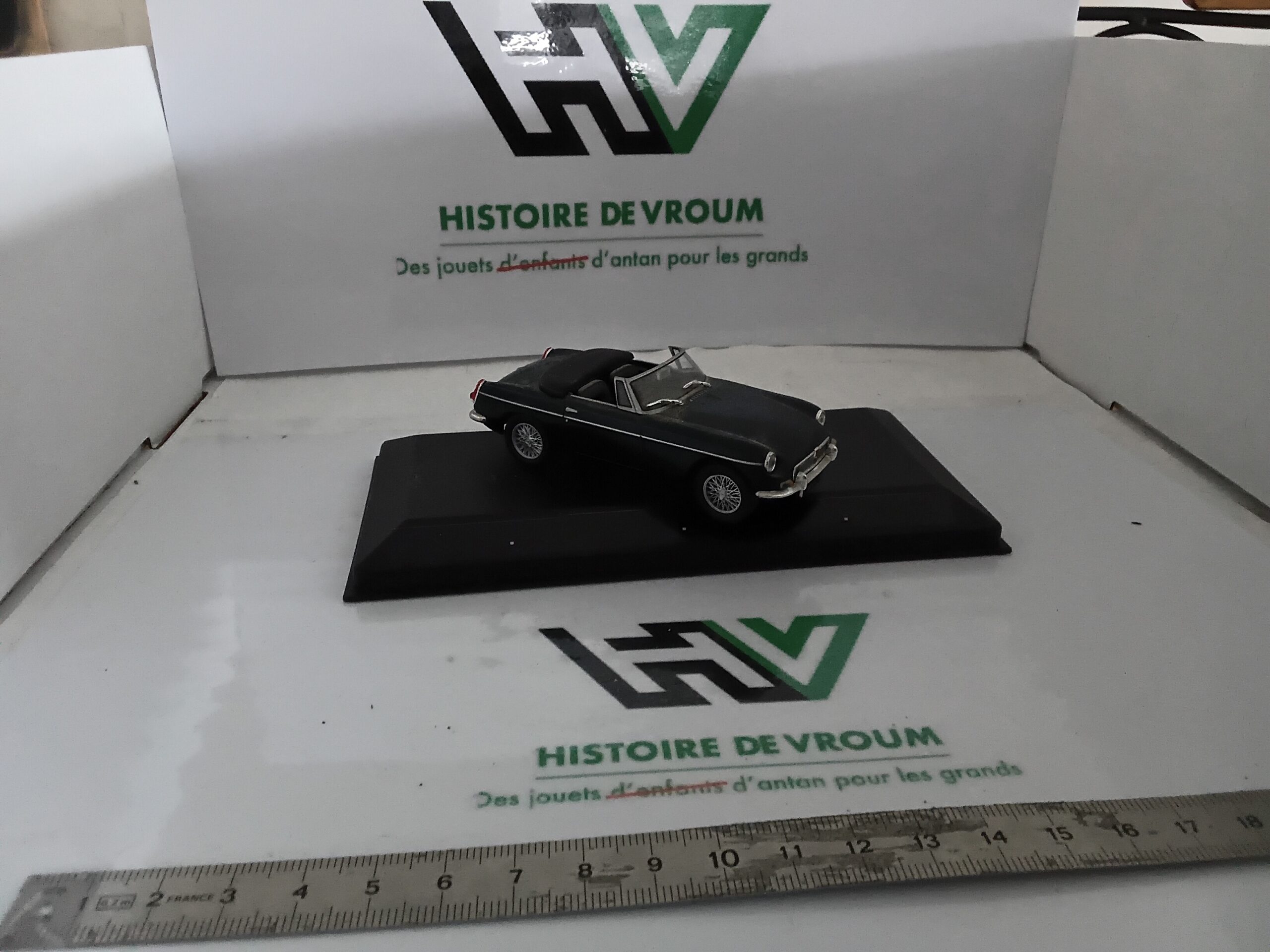MGB Roadster 1/43 Bleu Foncé – Image 5