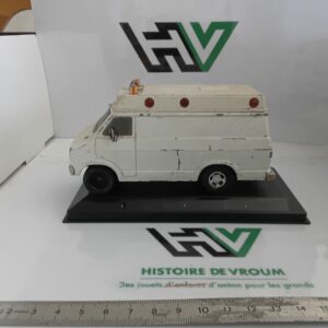 Dodge Van Matchbox 1/34 Blanc (1)