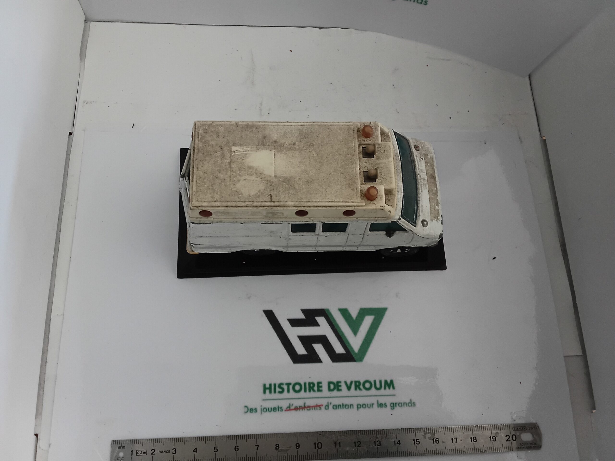 Dodge Van Matchbox 1/34 Blanc (2) – Image 6