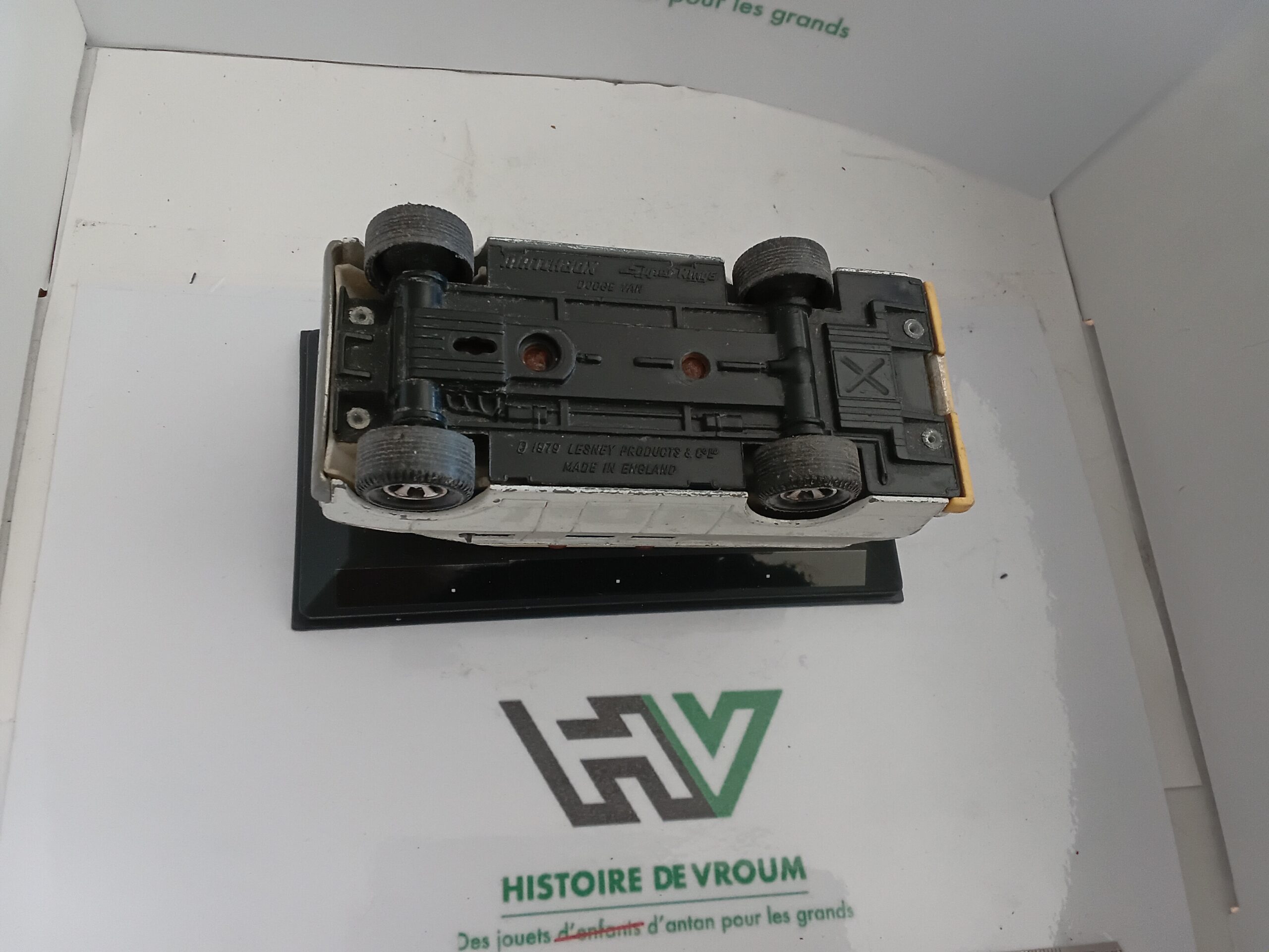 Dodge Van Matchbox 1/34 Blanc (2) – Image 7