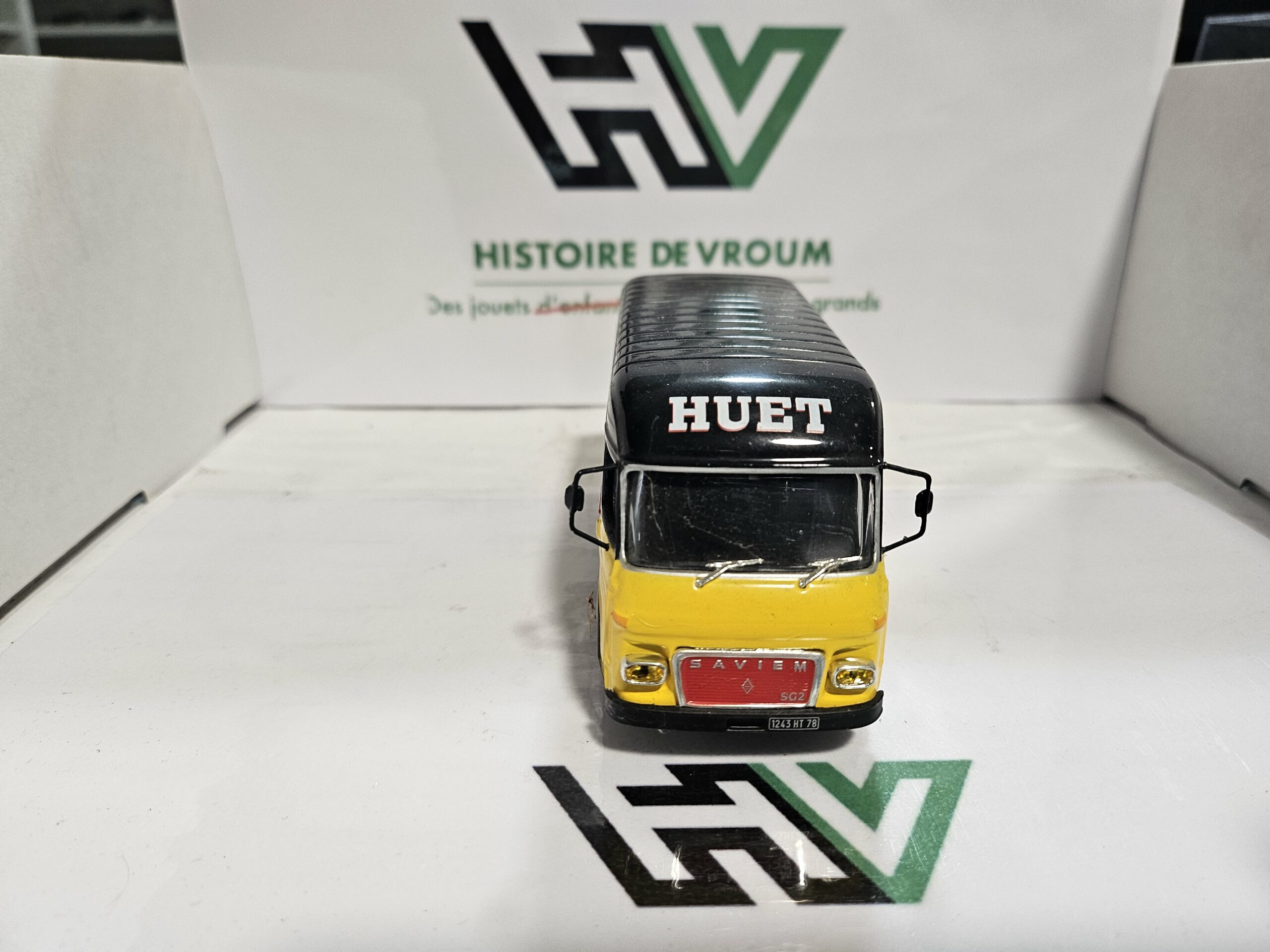 Miniature Renault Saviem SG2 1/43 - Déménagements HUET Versailles - IXO/Altaya avec vitrine – Image 4