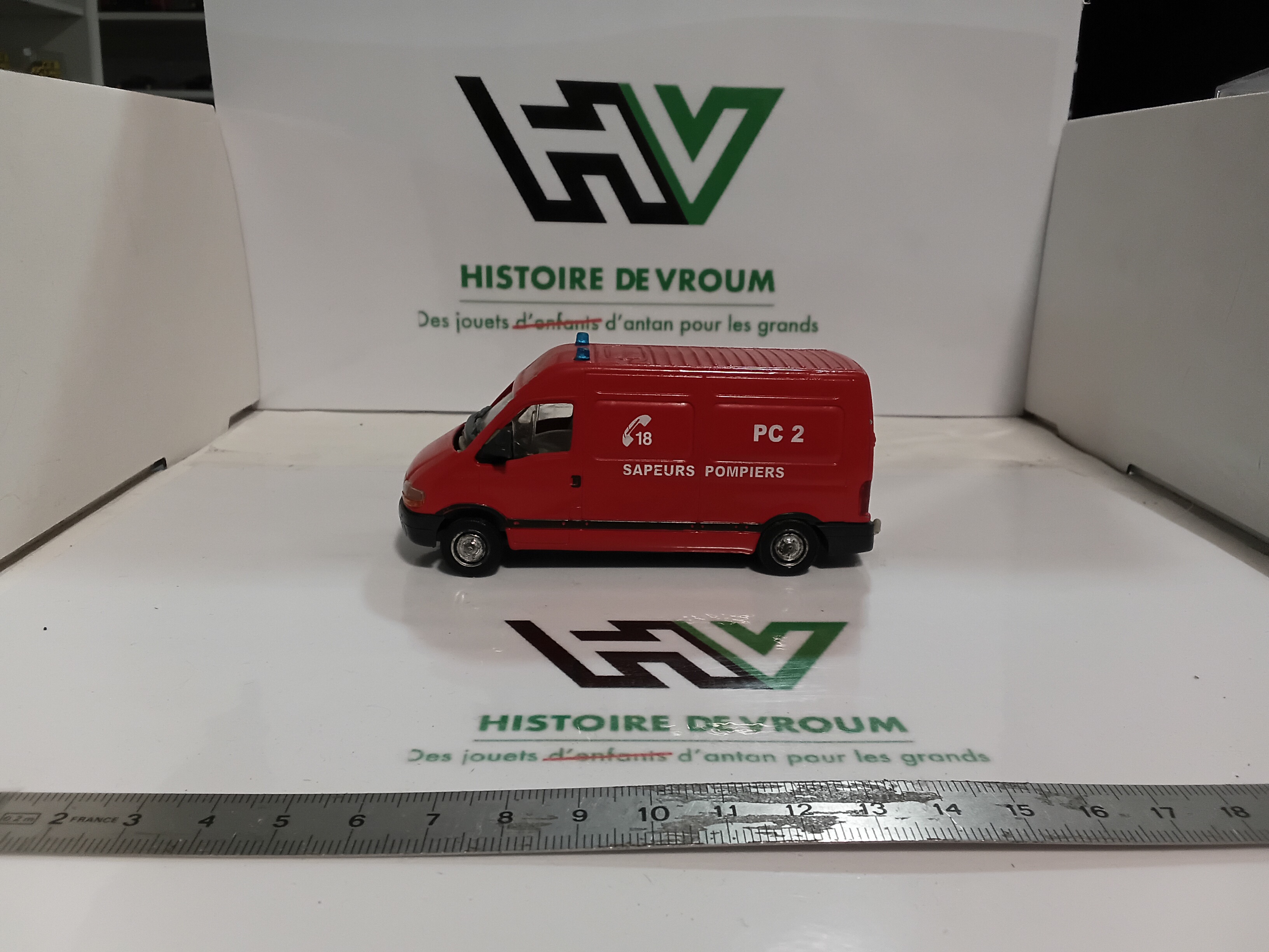 Renault Master Pompiers Solido 1/50