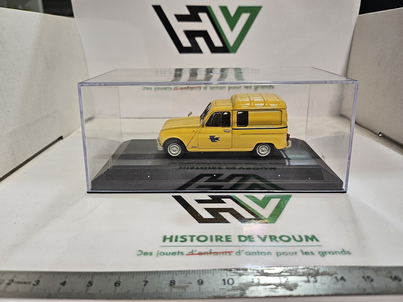Renault 4 F4 Fourgonnette "La Poste" 1988 – Solido 1/43