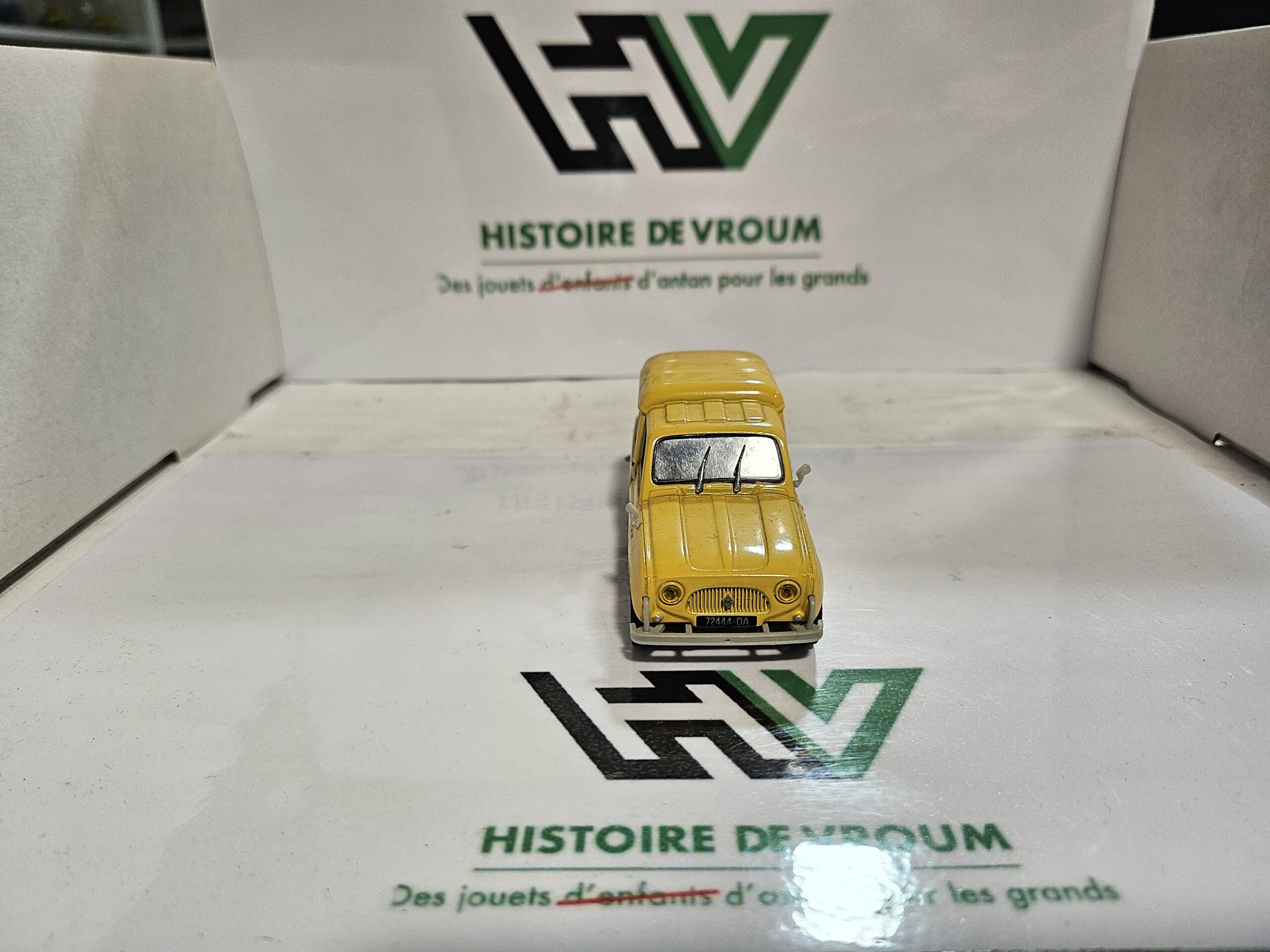 Renault 4 F4 Fourgonnette "La Poste" 1988 – Solido 1/43 – Image 4