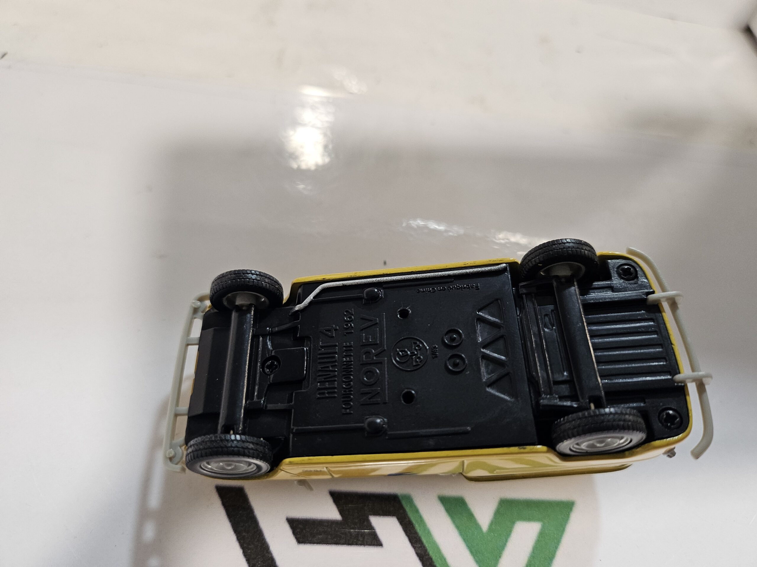 Renault 4 F4 Fourgonnette "La Poste" 1988 – Solido 1/43 – Image 8