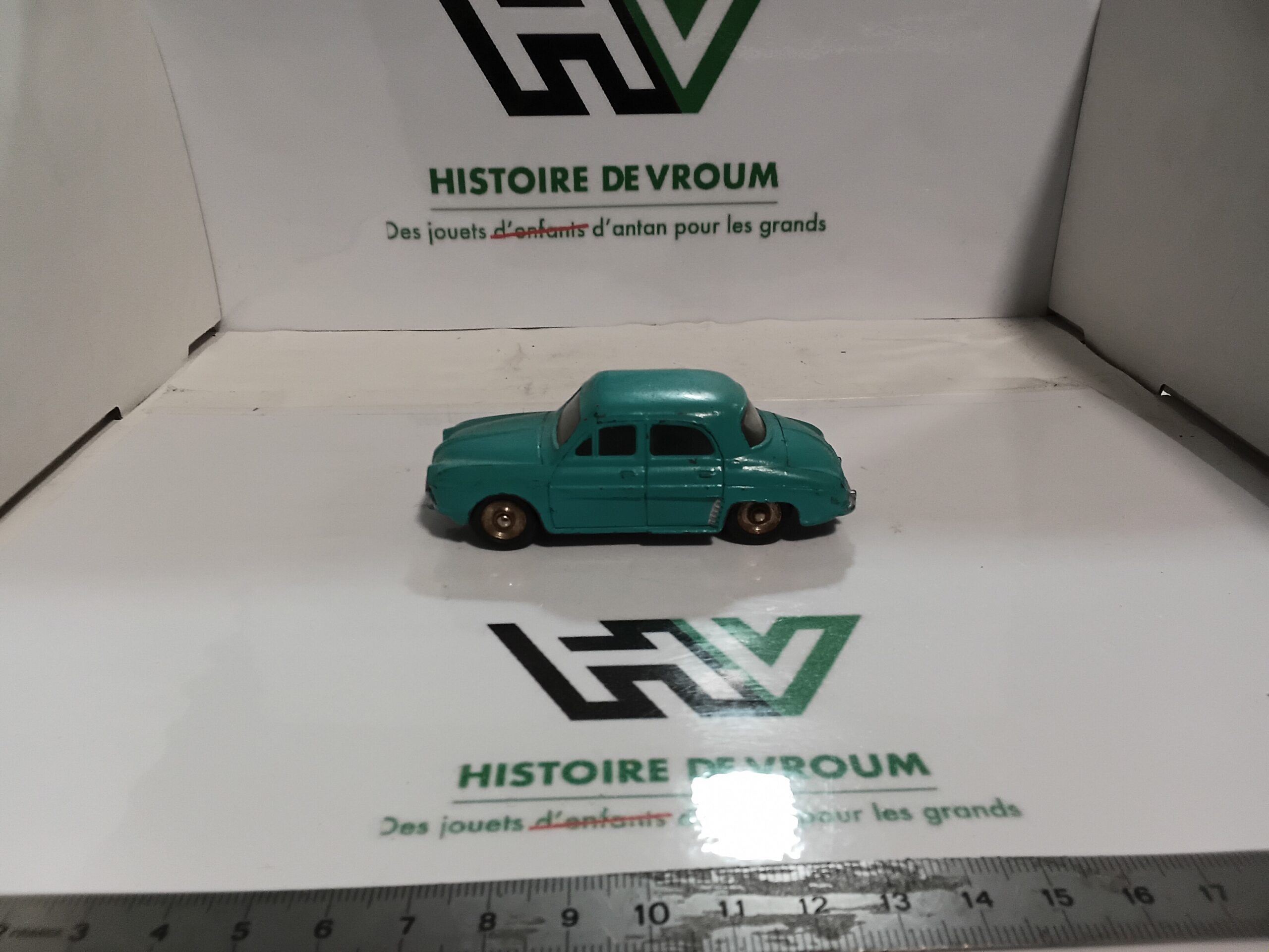 Renault Dauphine Dinky Toys 1/43