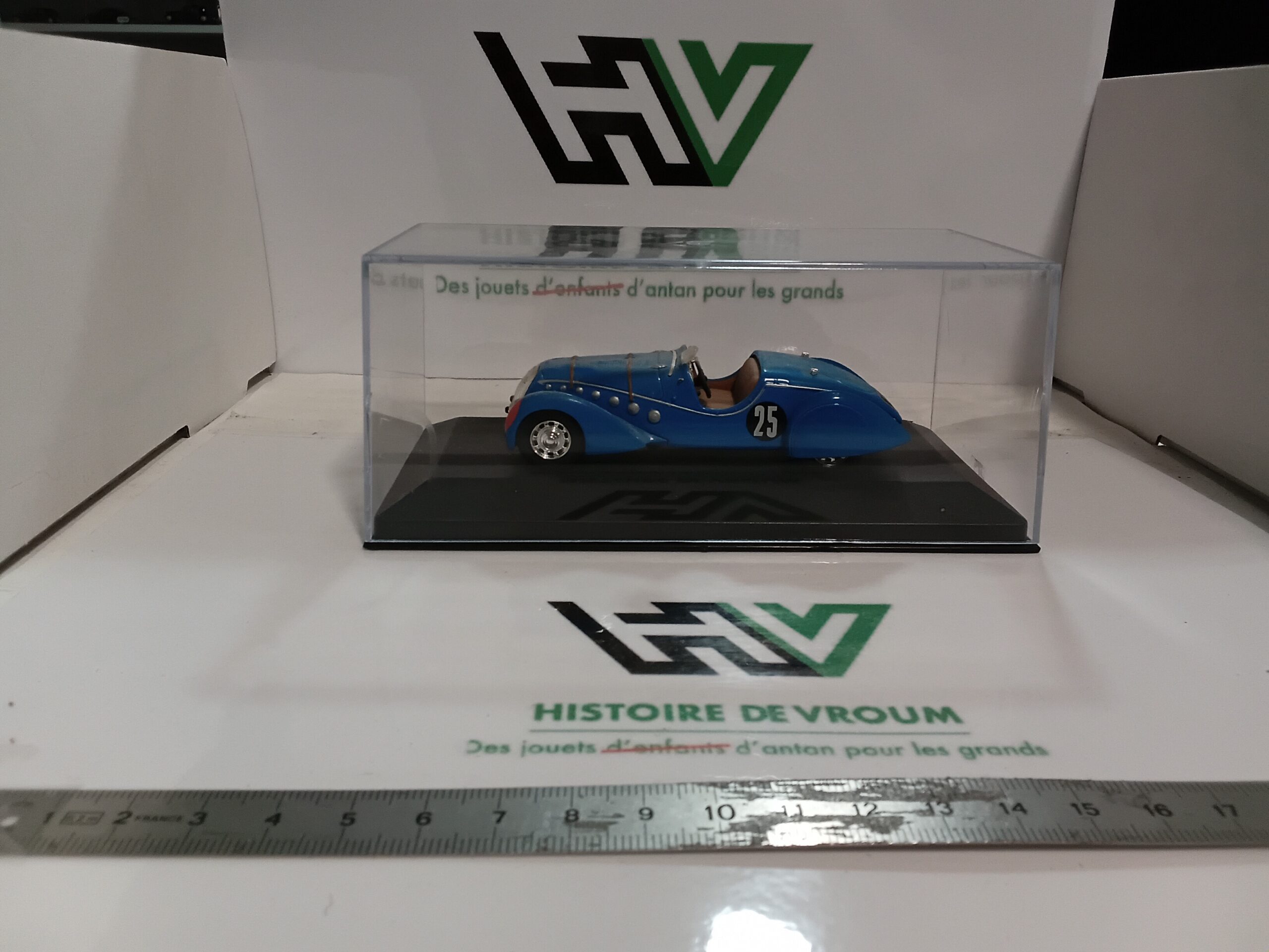 Peugeot 302 Course n°25 Norev 1/43