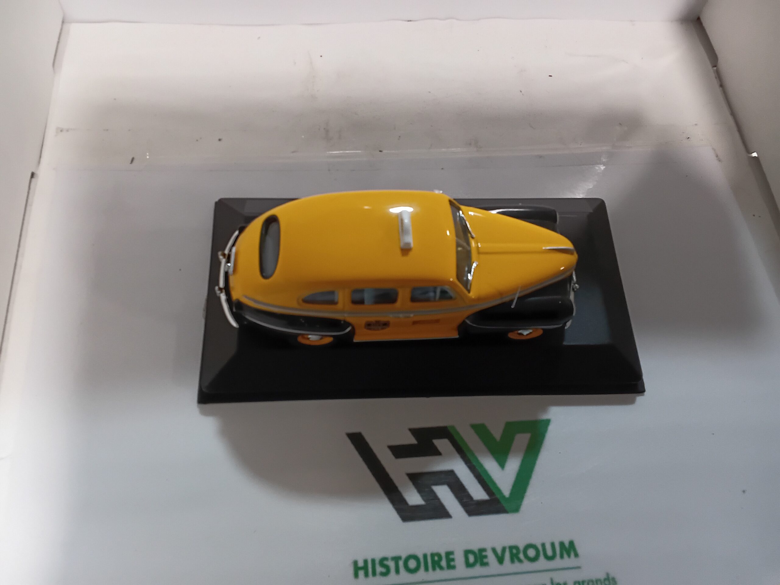 Ford Fordor 1947 Taxi City Cab 1/43 – Image 5
