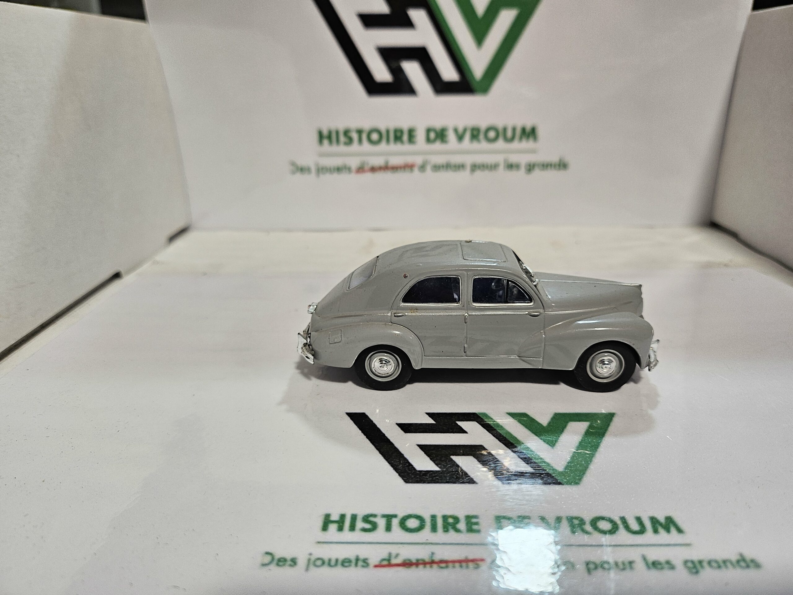 Rare miniature Peugeot 203 Grise 1/43 - Norev - Histoire de Vroum – Image 6