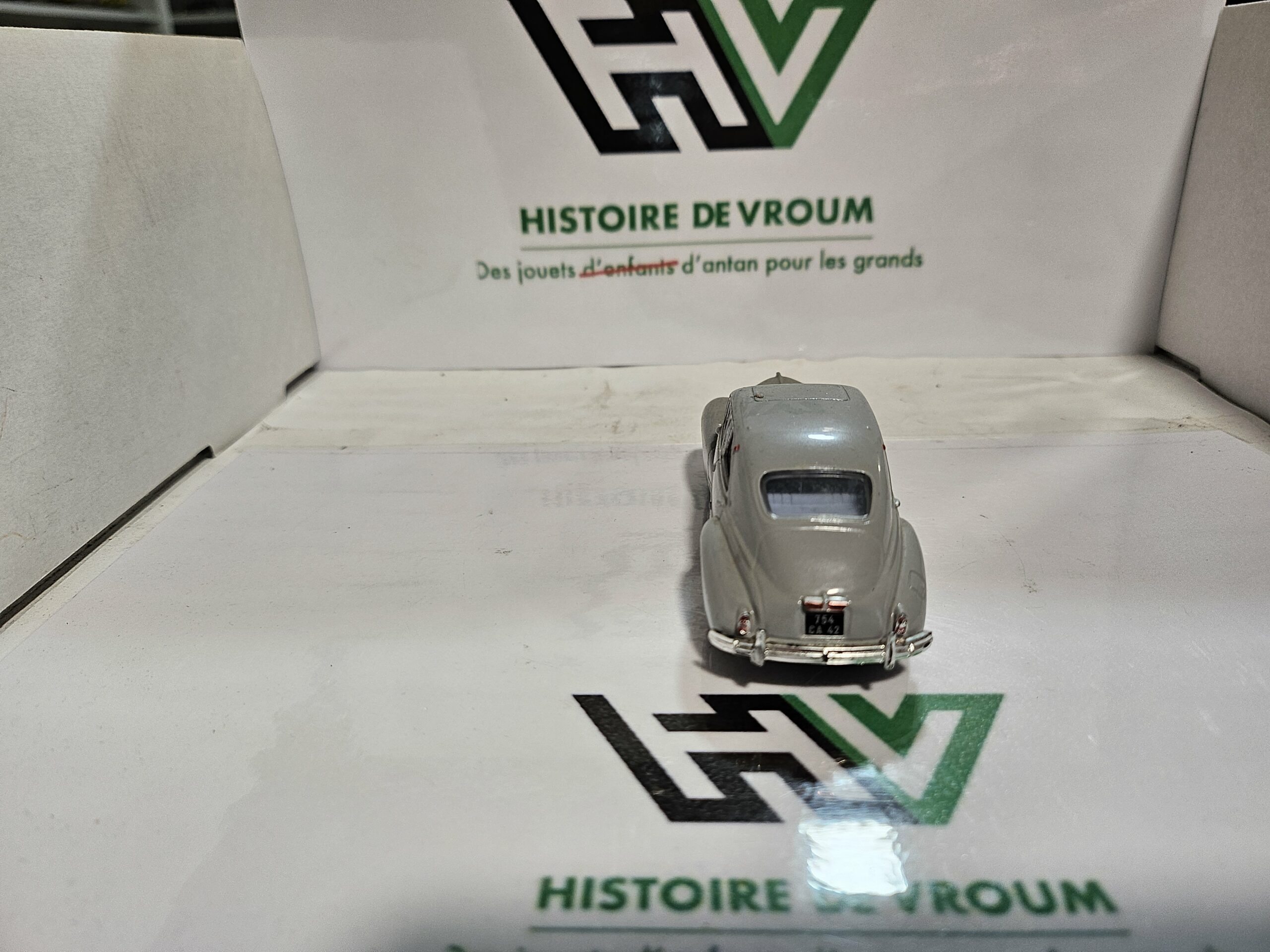Rare miniature Peugeot 203 Grise 1/43 - Norev - Histoire de Vroum – Image 7