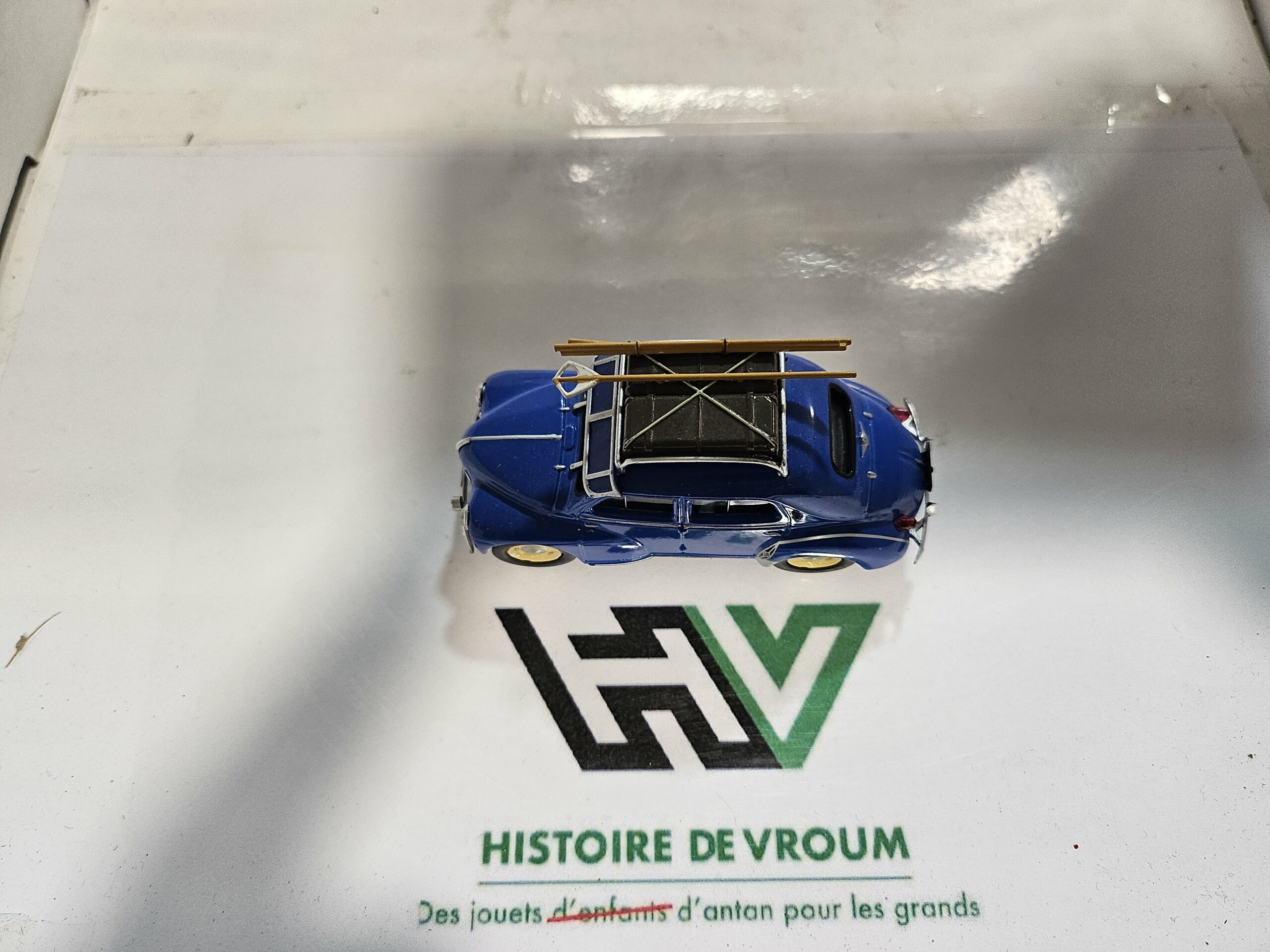 Miniature Renault 4CV Bleue avec Skis et Malle - Eligor 1/43 – Image 8