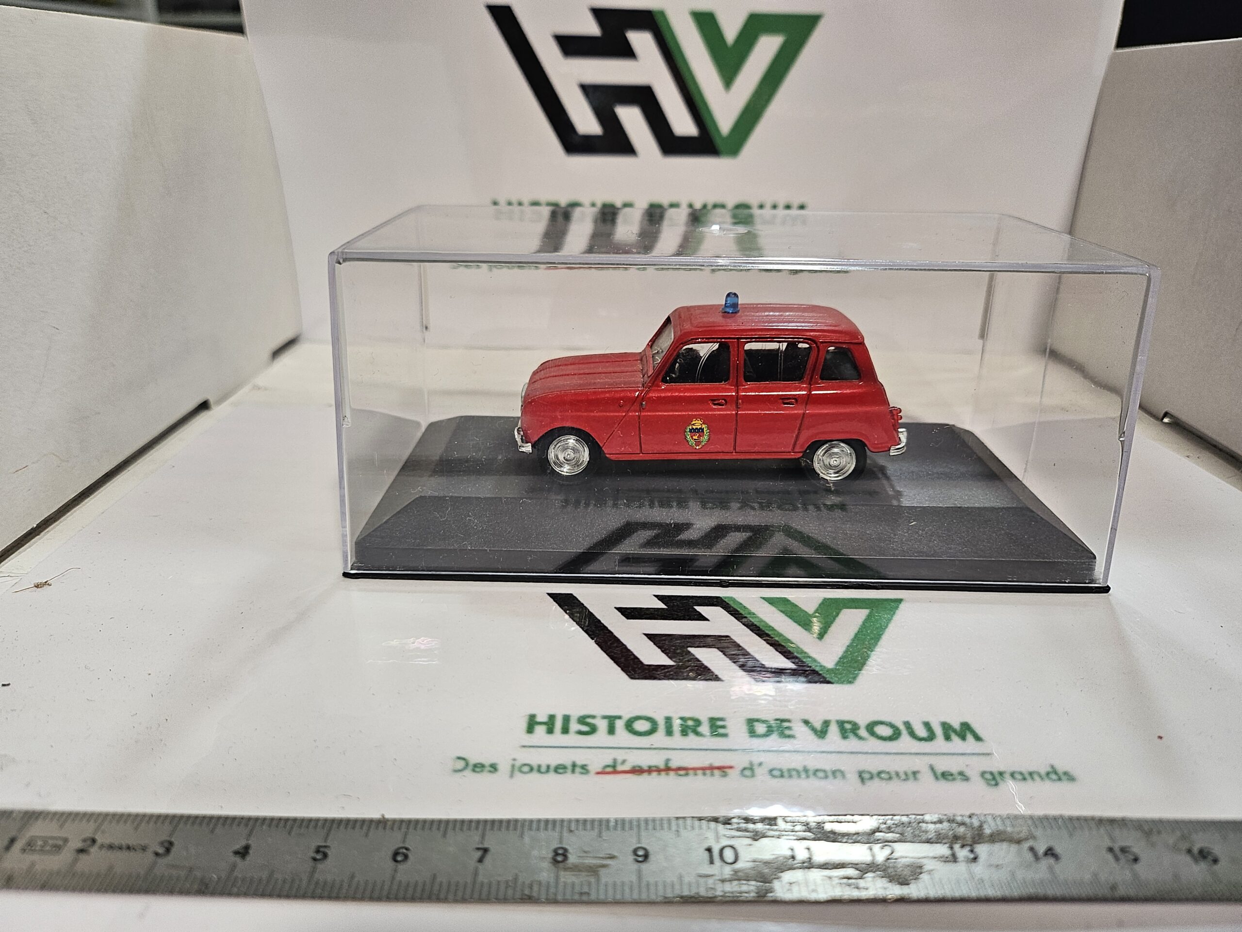 Miniature Renault 4 R4 Berline Pompiers (Liaison / Officier) - 1/43