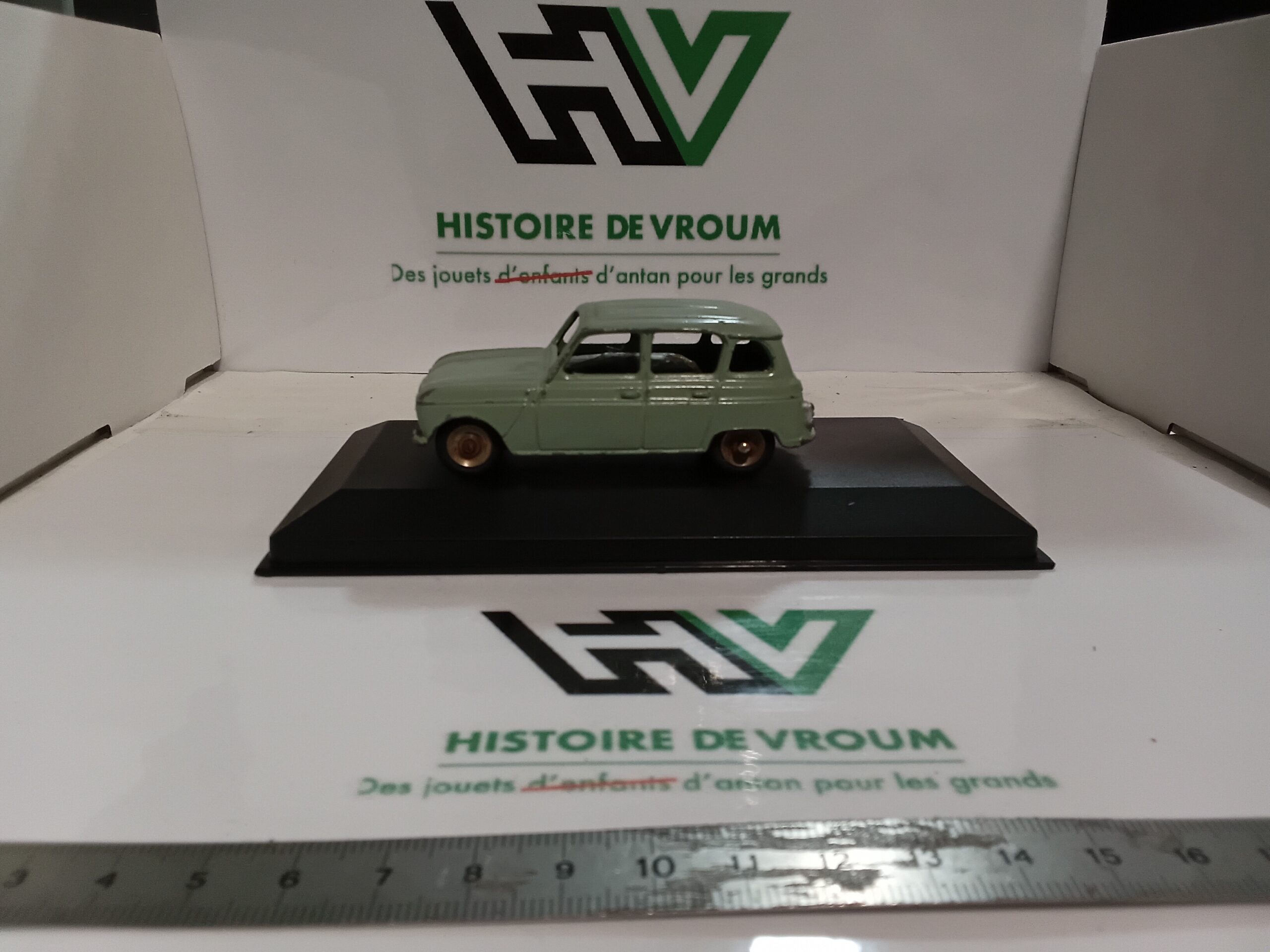 Renault 4L Dinky junior 1/43