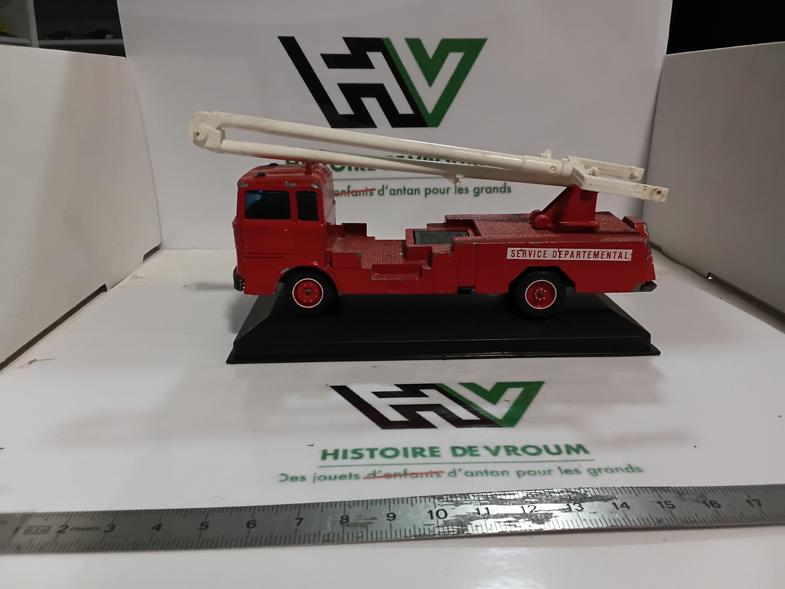 Camion Mercedes LP 1418 Solido Toner Gam 1/50