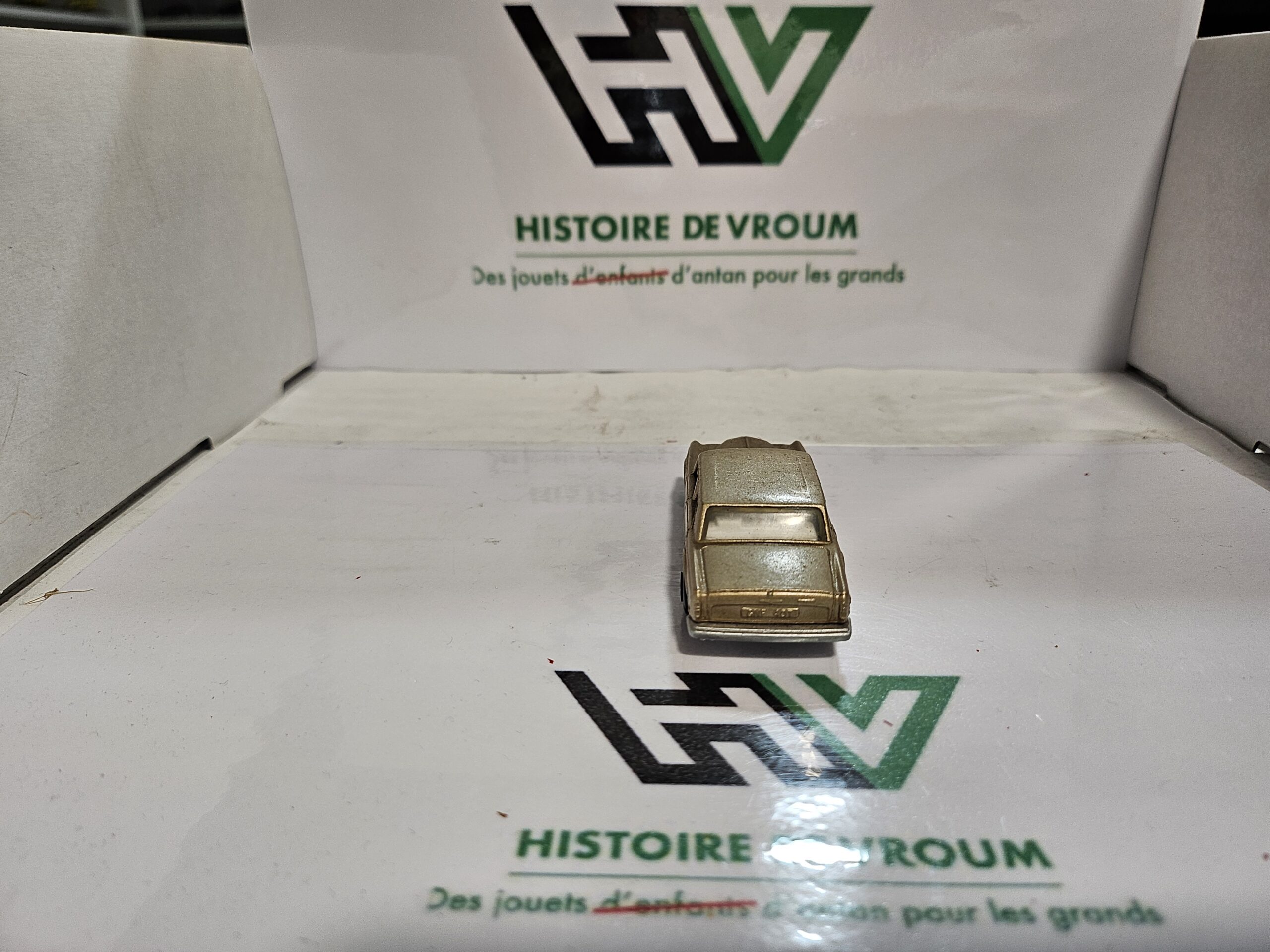Matchbox Superfast N°39 - Rolls-Royce Silver Shadow II - Doré - Made in England 1979 – Image 6