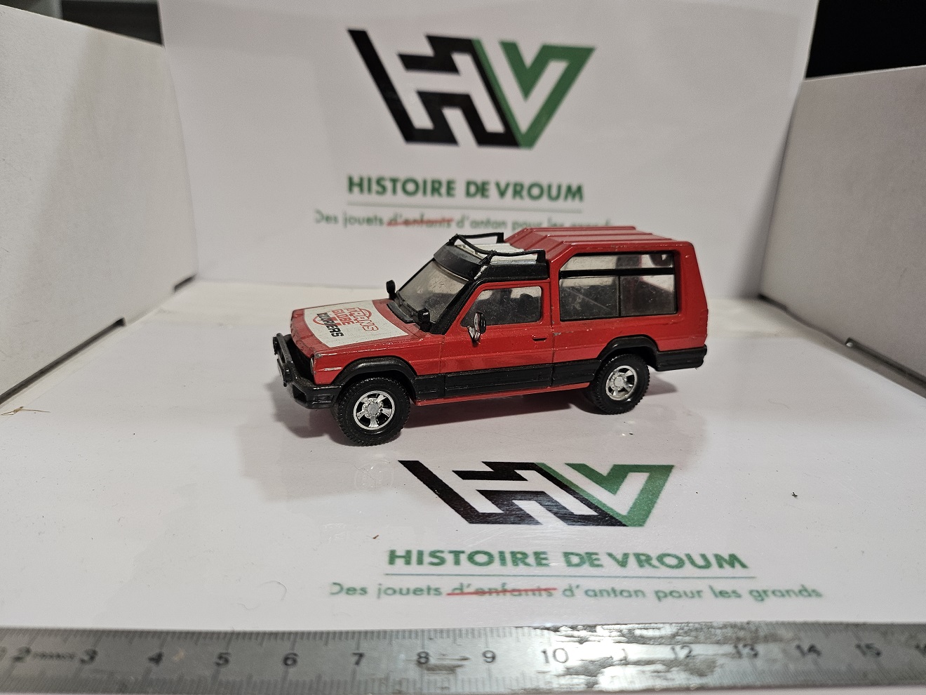 Matchbox Super Kings K-90 Matra Rancho 1/36 - Trans Globe Couriers (1982)