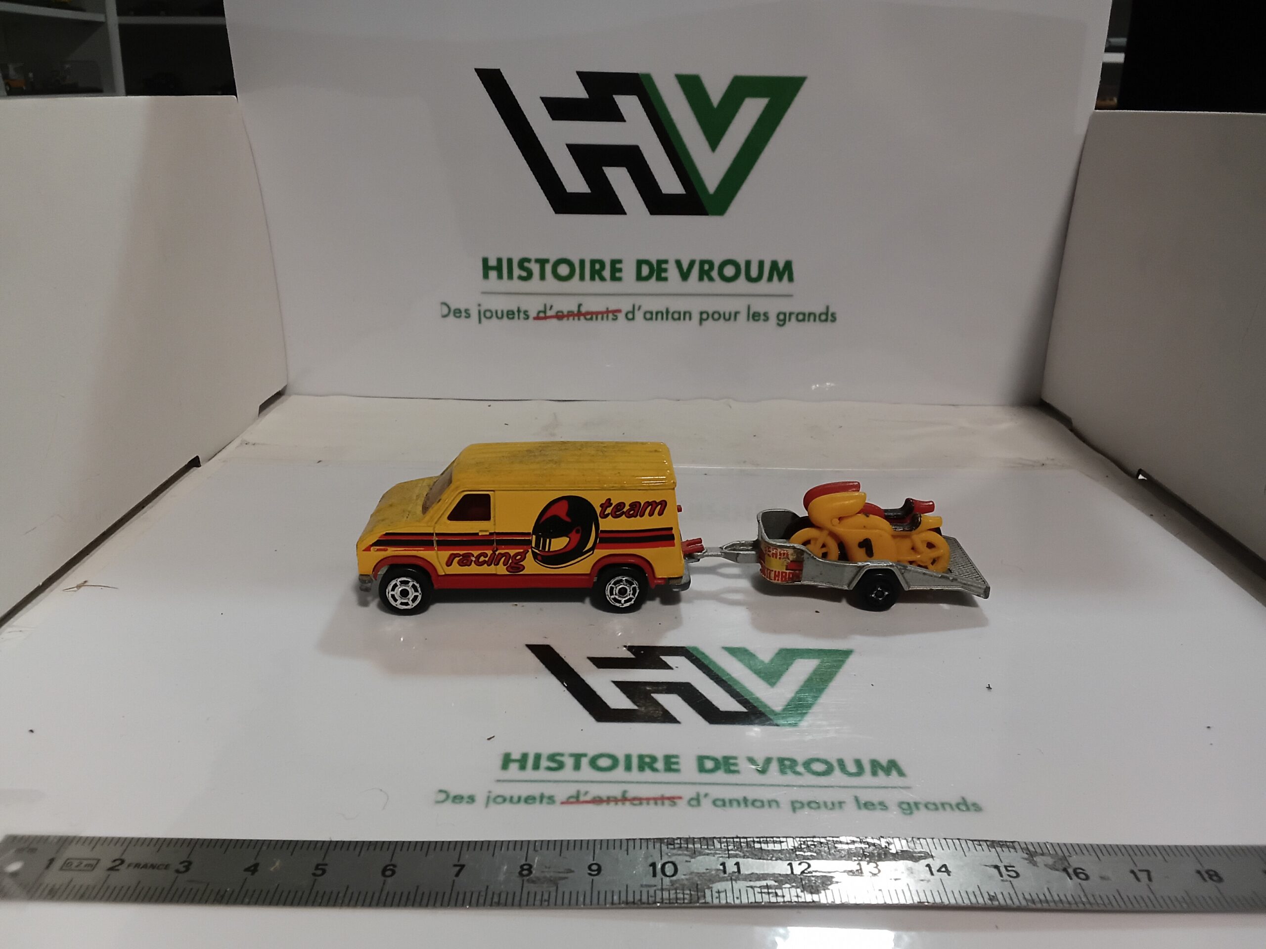 Attelage Vintage Majorette - Fourgon US "Racing Team" + Remorque 2 Motos - 1/65 - Made in France