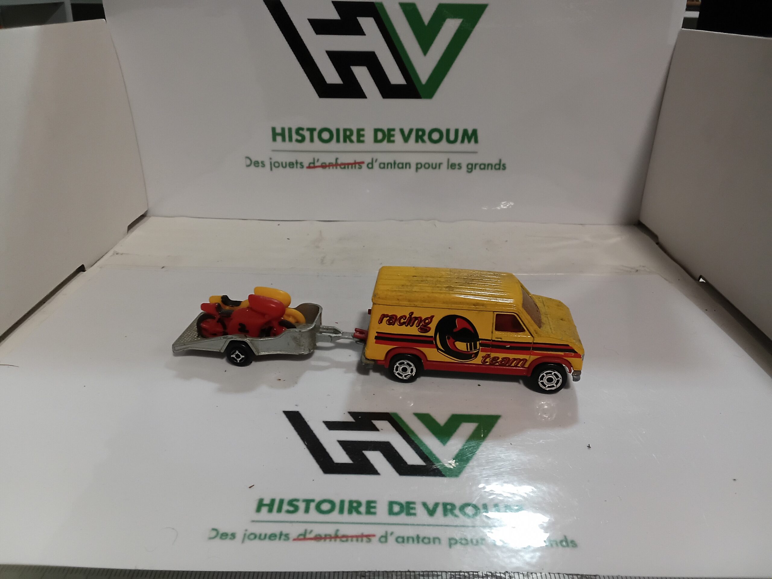 Attelage Vintage Majorette - Fourgon US "Racing Team" + Remorque 2 Motos - 1/65 - Made in France – Image 6