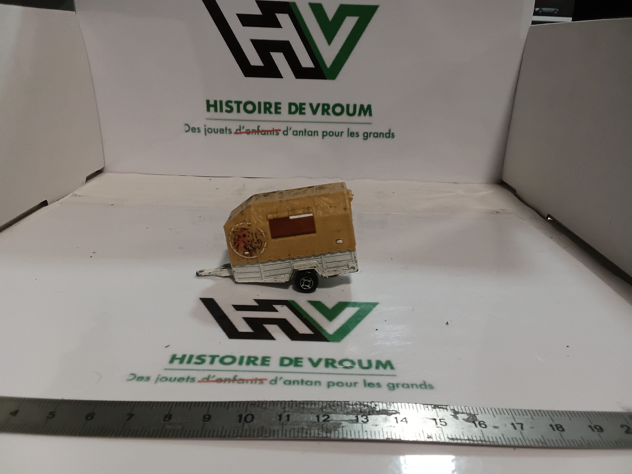 Van à Chevaux Remorque Majorette Vintage 80s - Châssis Blanc / Bâche Ocre