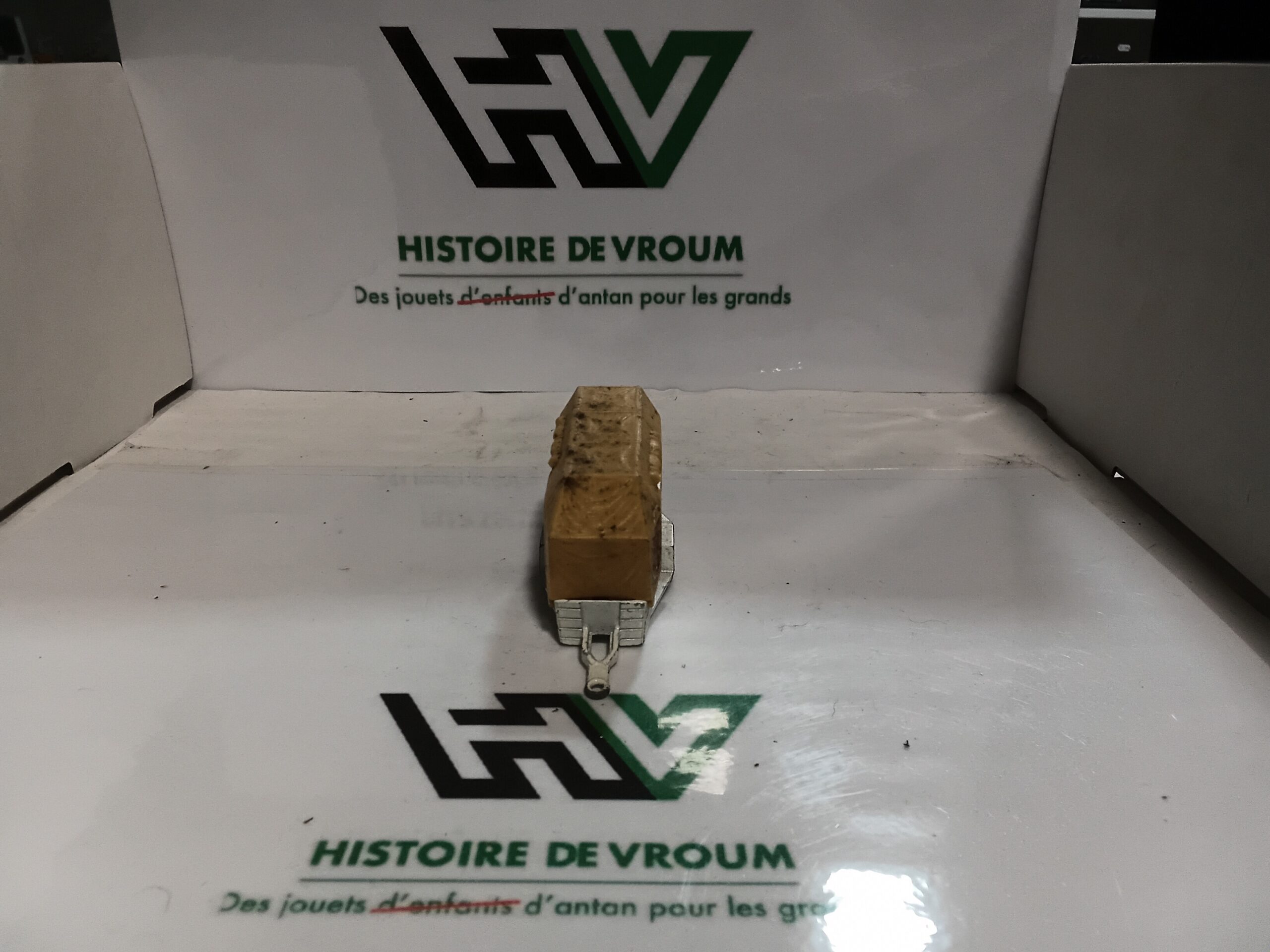 Van à Chevaux Remorque Majorette Vintage 80s - Châssis Blanc / Bâche Ocre – Image 5