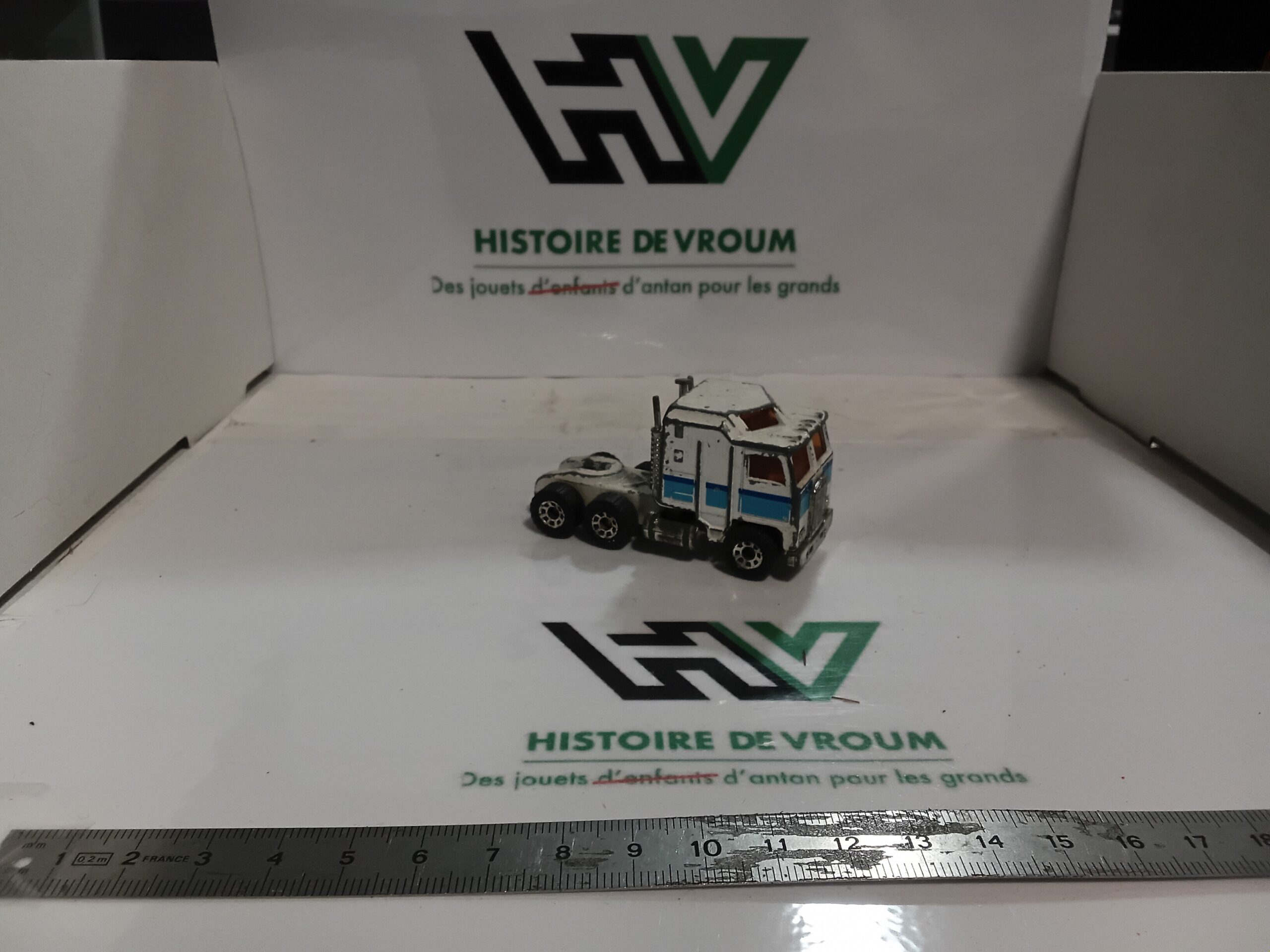 Camion Kenworth Matchbox 1/87 Blanc – Image 5