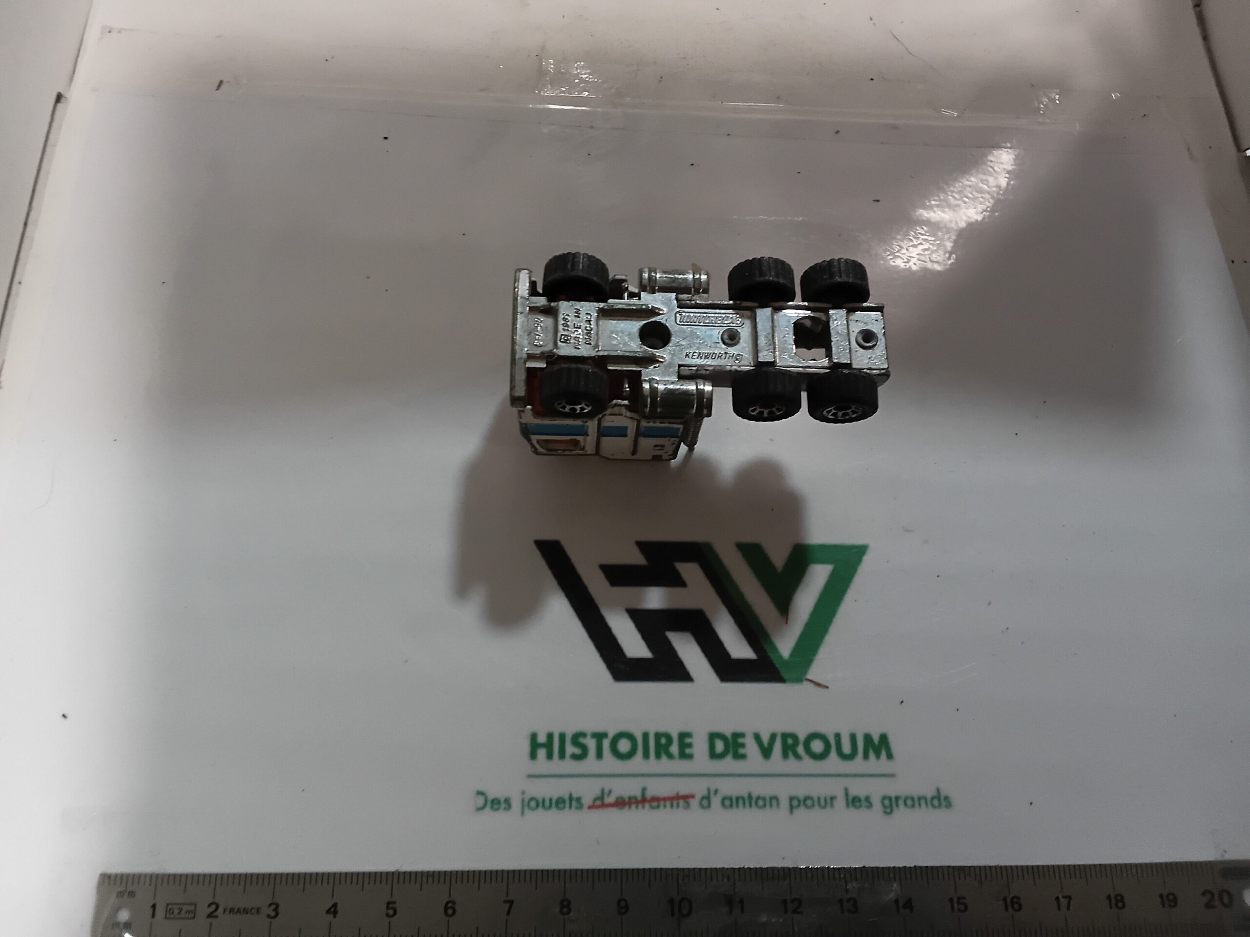 Camion Kenworth Matchbox 1/87 Blanc – Image 7