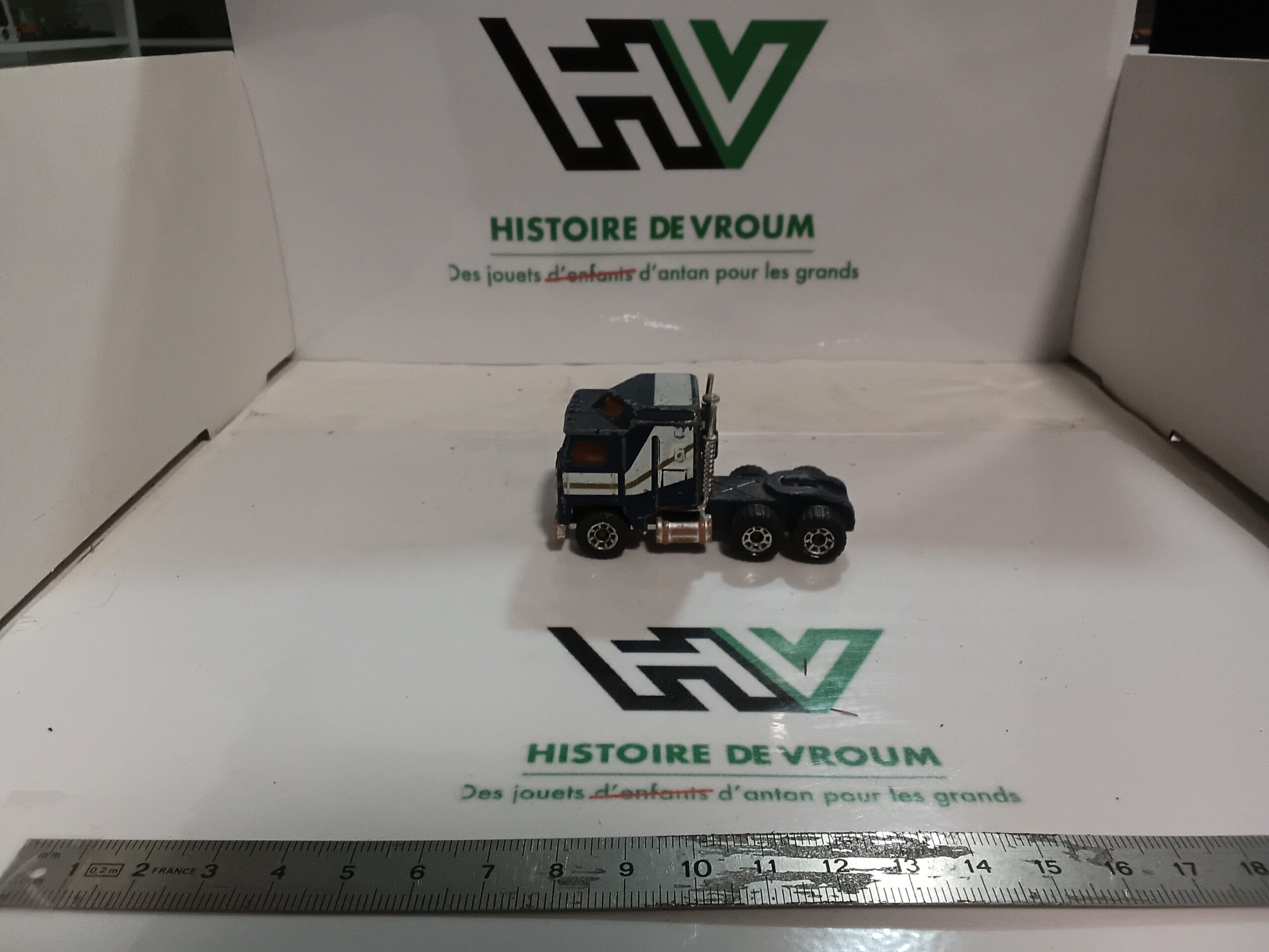 Camion Kenworth Matchbox 1981 1/87 Bleu Foncé Macau