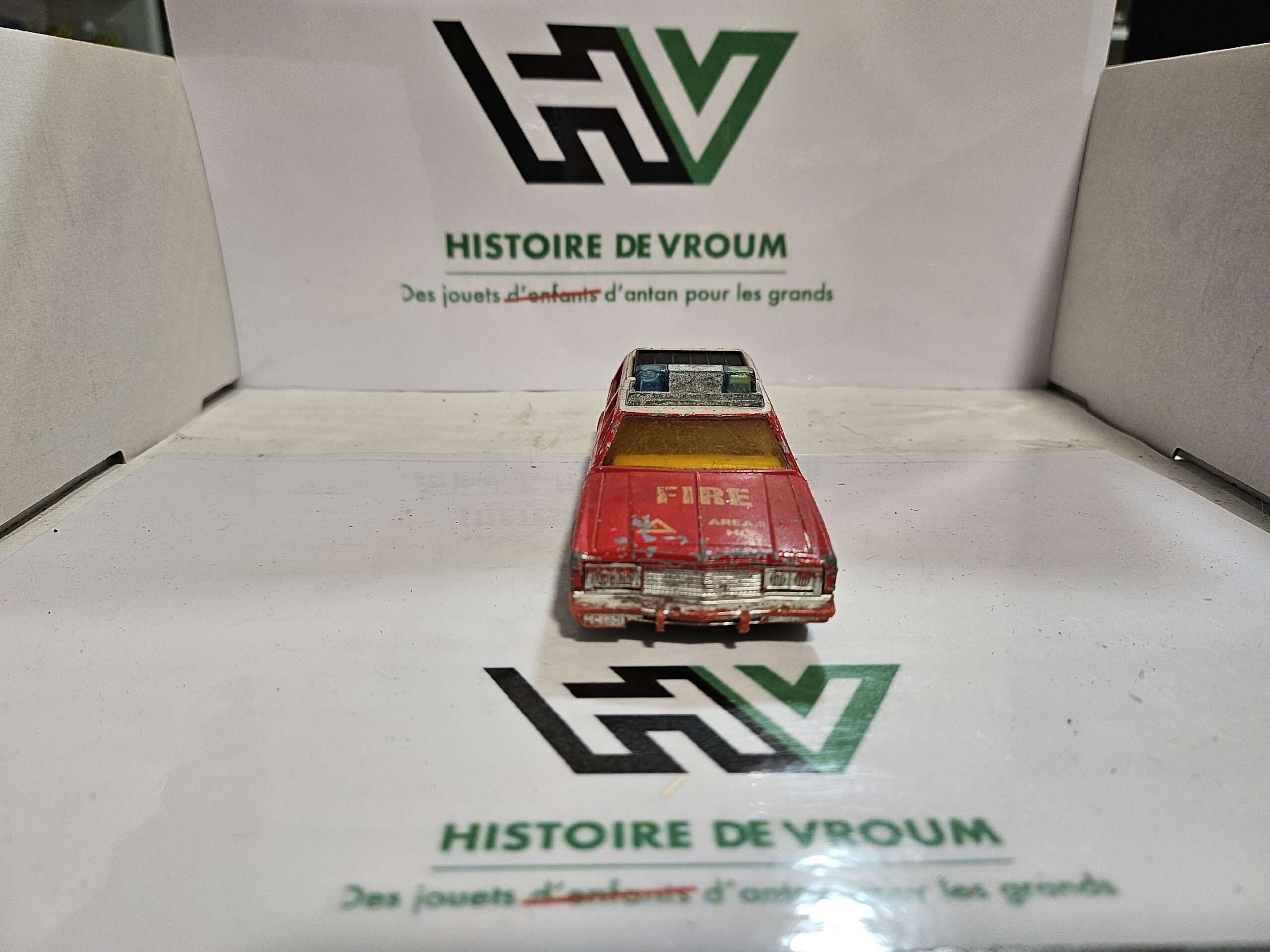 Matchbox Super Kings - Dodge Monaco Estate Fire Chief (1978) - Échelle 1/43 – Image 4