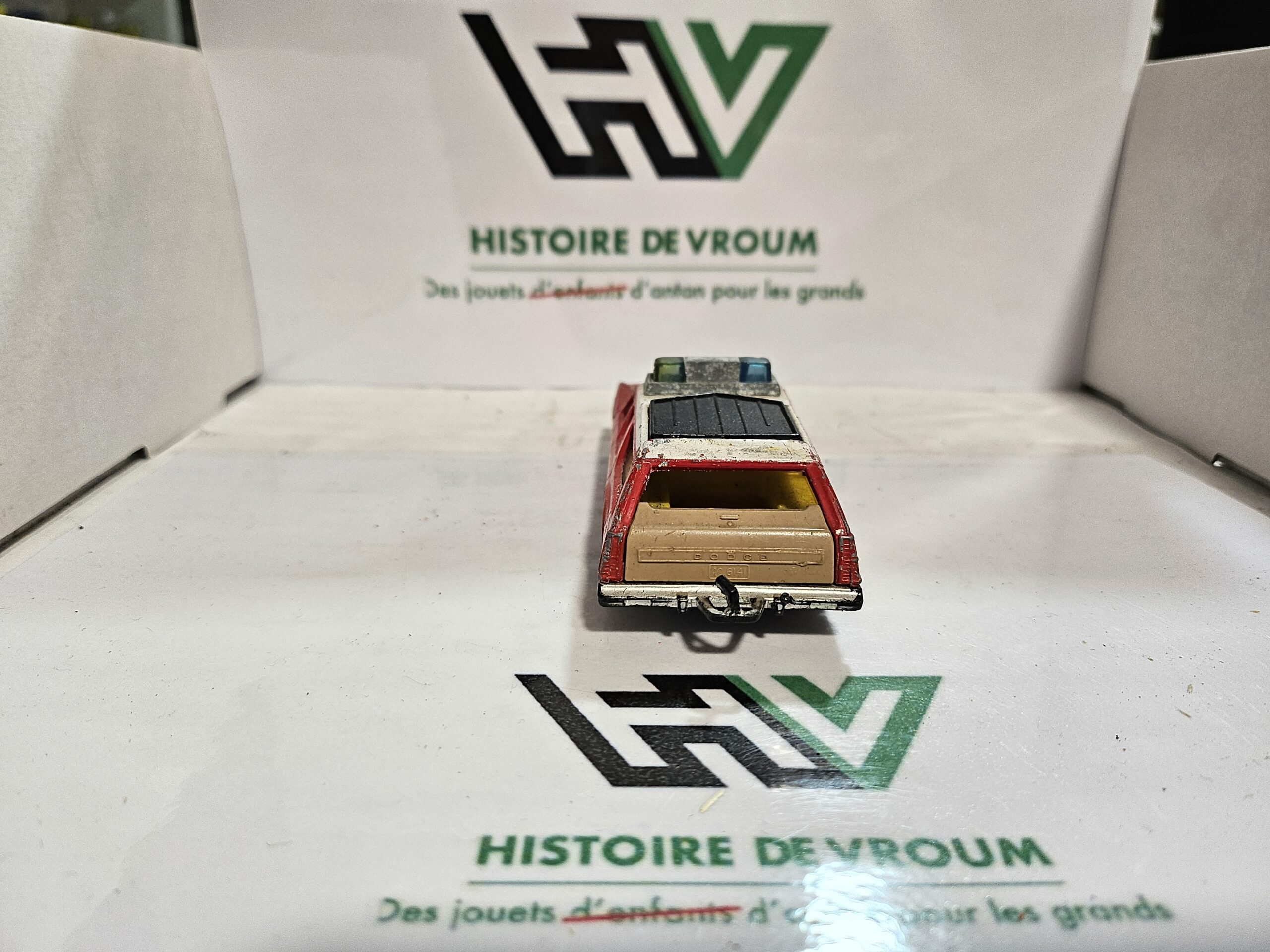 Matchbox Super Kings - Dodge Monaco Estate Fire Chief (1978) - Échelle 1/43 – Image 5