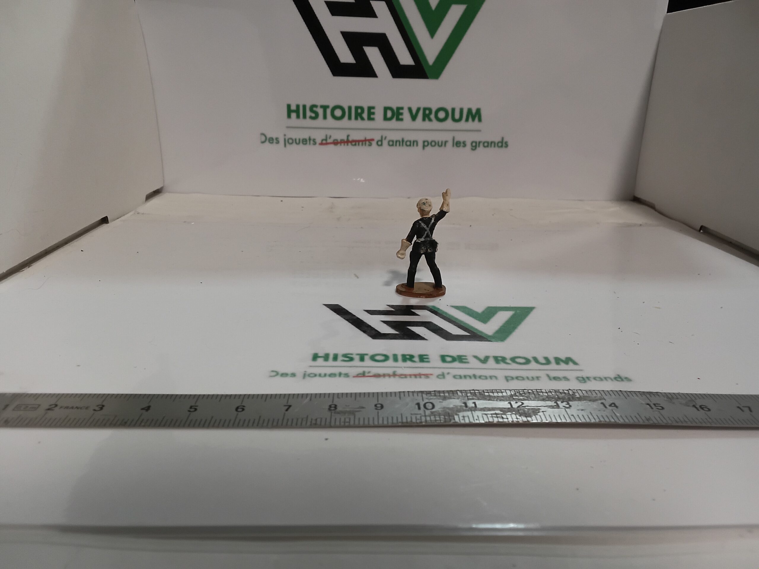 Figurine Agent de Police / Motard avec Crispins 1/43 – Image 5