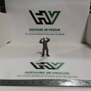 Figurine Automobiliste / Passant en Imperméable 1/43