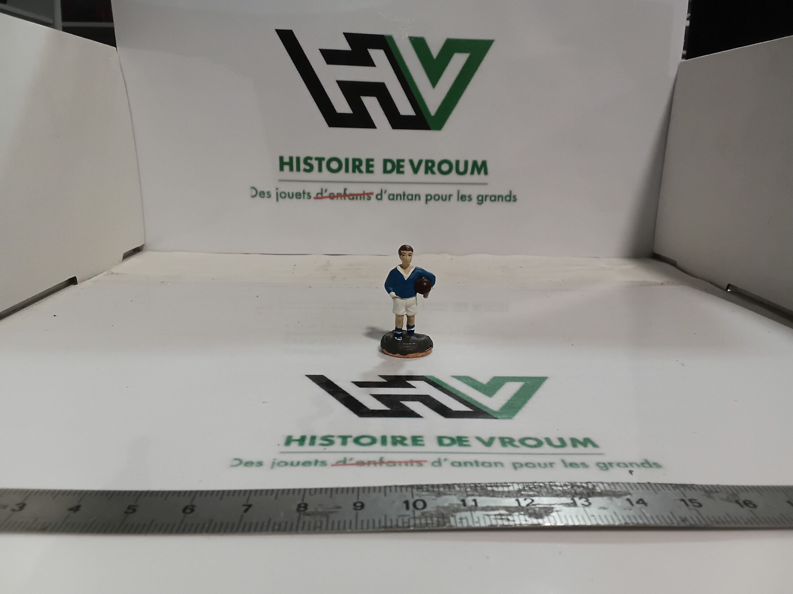Figurine Sportif / Joueur de Football & Rugby 1/43