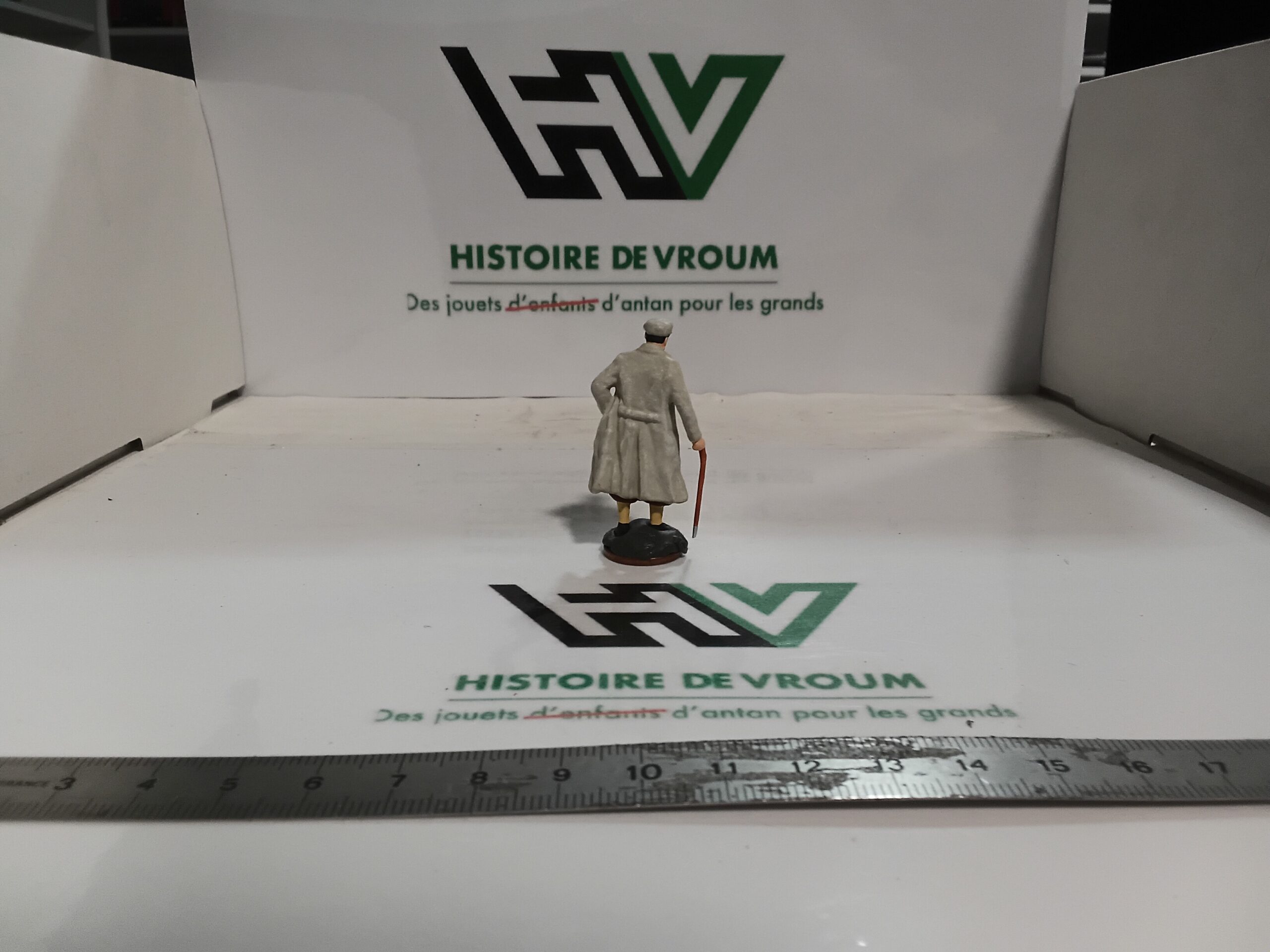 Figurine Promeneur à la Canne & Casquette 1/43 – Image 5
