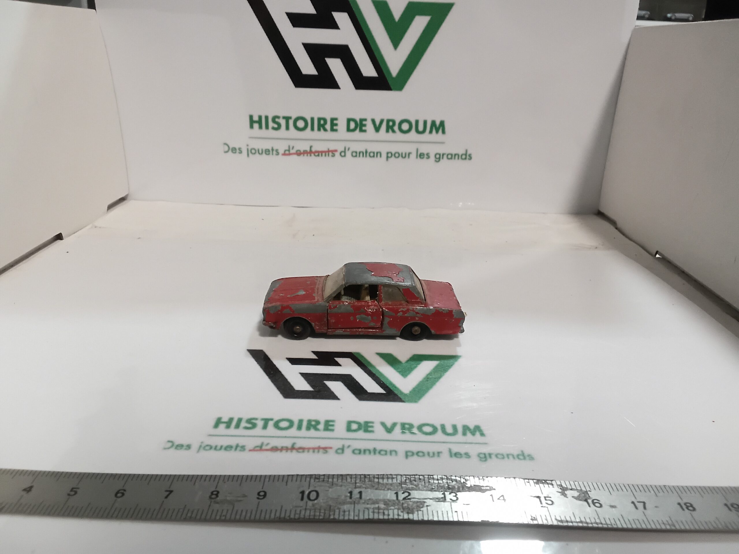 Matchbox Lesney N°25 Ford Cortina – Made in England – Vintage Regular Wheels