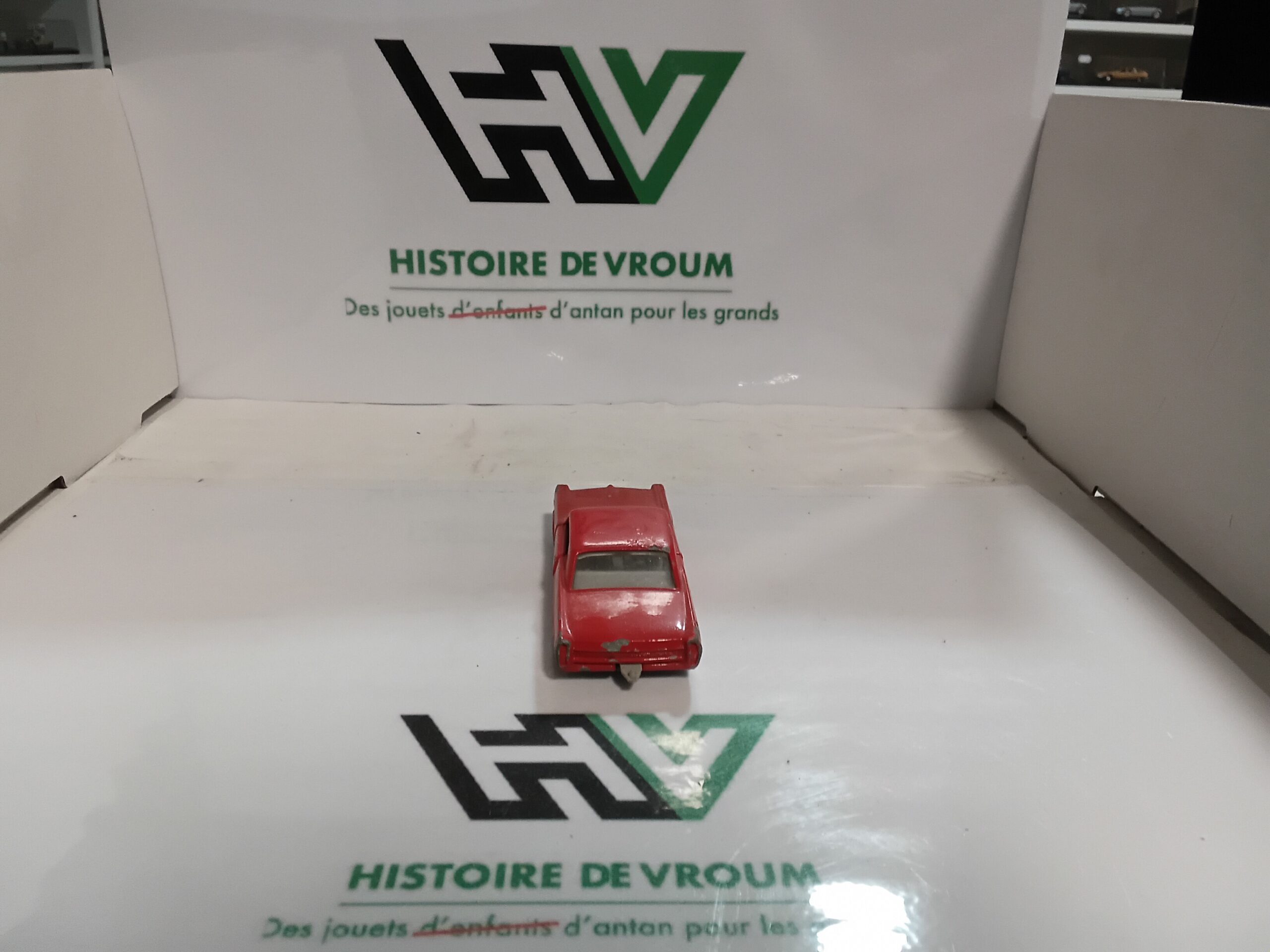 Vintage Matchbox Lesney N° 22 Pontiac GP Sports Coupe Rouge Regular Wheels – Image 5