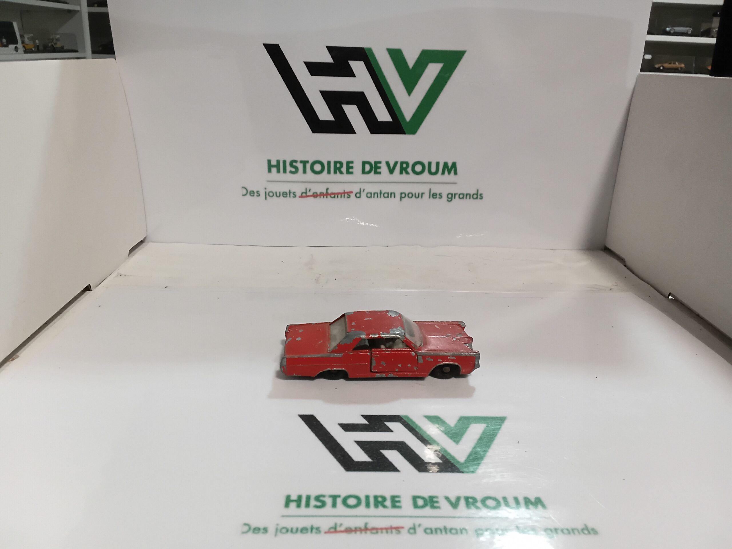 Vintage Matchbox Lesney N° 22 Pontiac GP Sports Coupe Rouge Regular Wheels (2) – Image 6