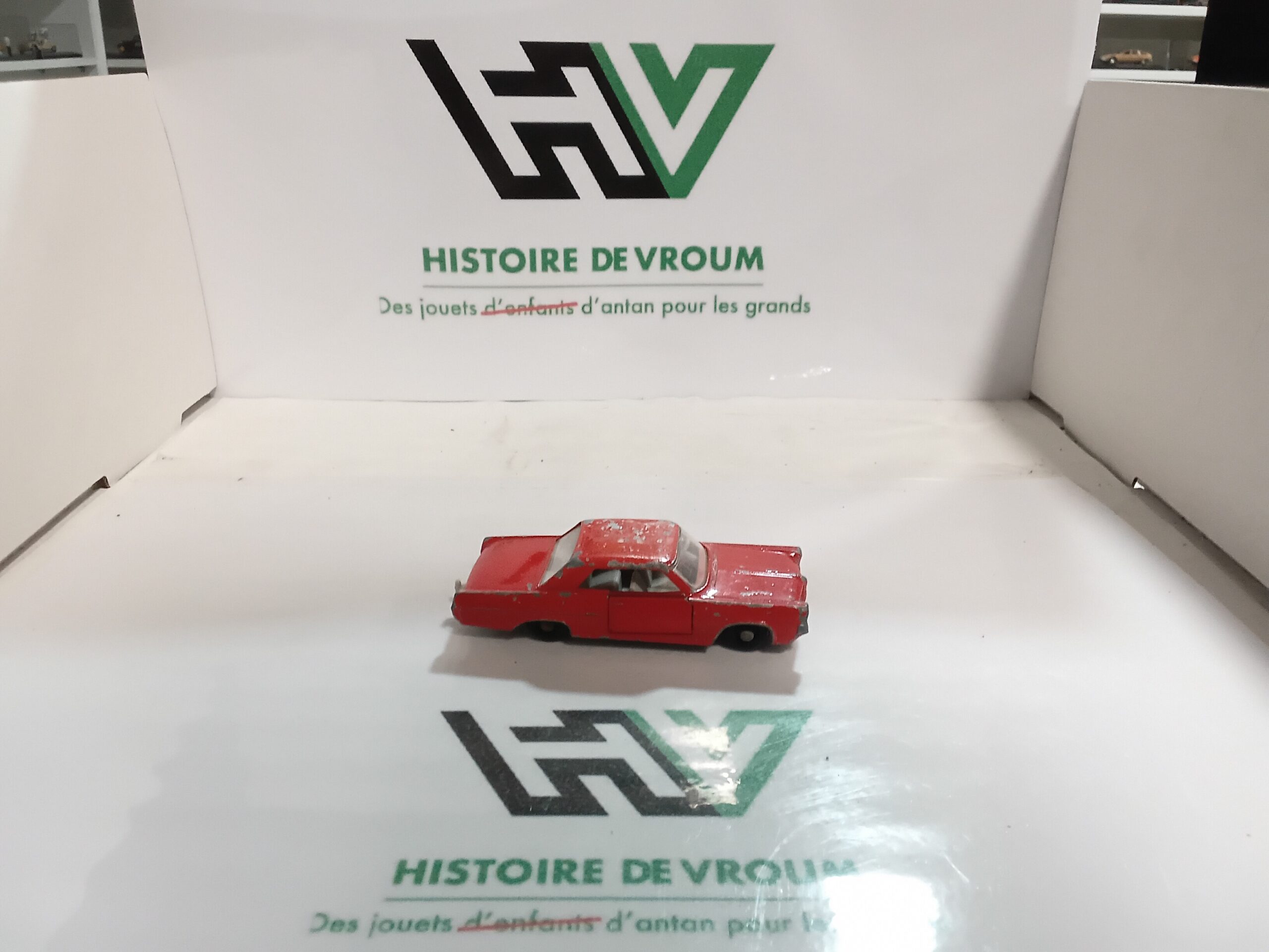 Vintage Matchbox Lesney N° 22 Pontiac GP Sports Coupe Rouge Regular Wheels (3) – Image 5