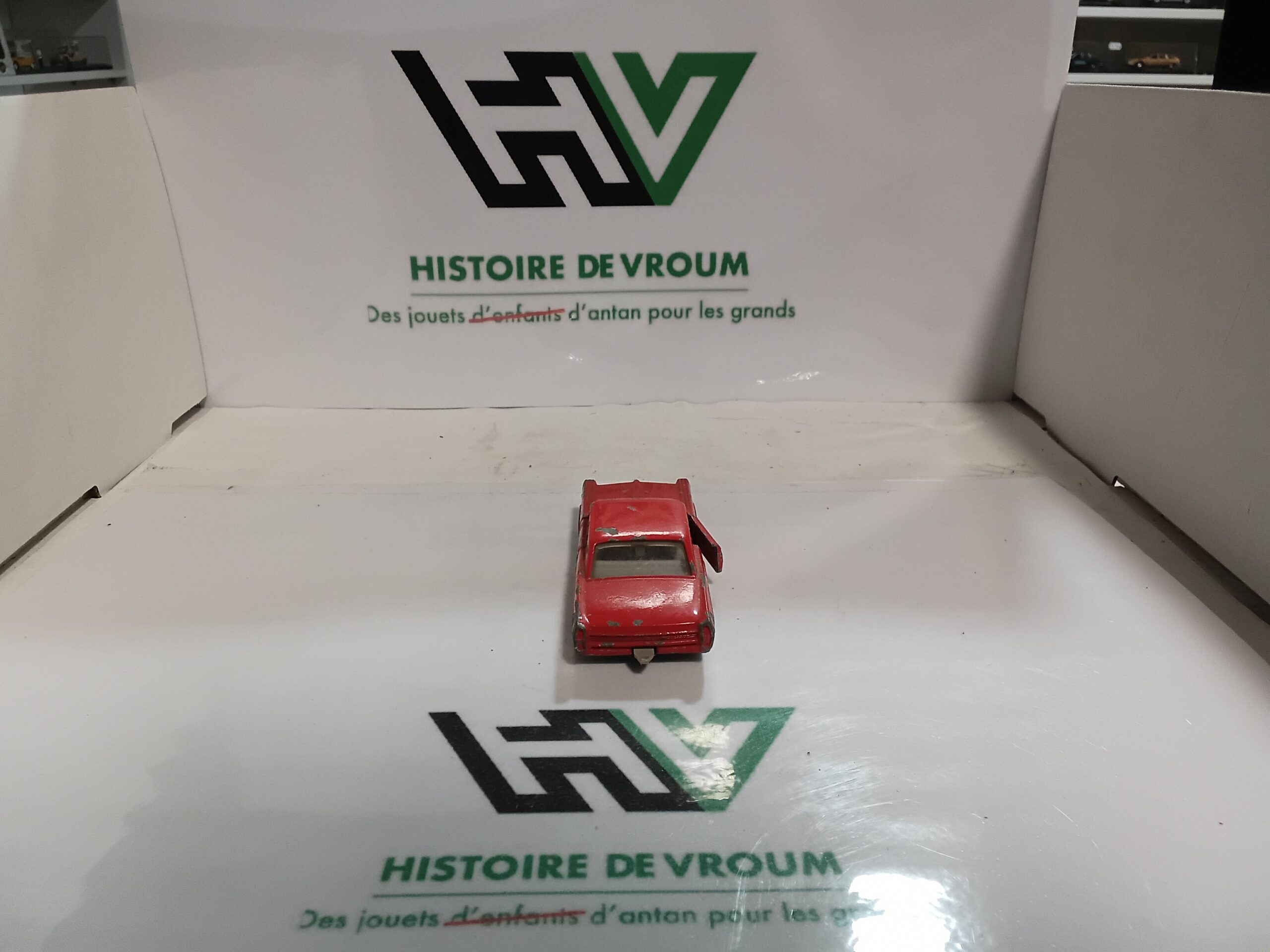 Vintage Matchbox Lesney N° 22 Pontiac GP Sports Coupe Rouge Regular Wheels (4) – Image 7