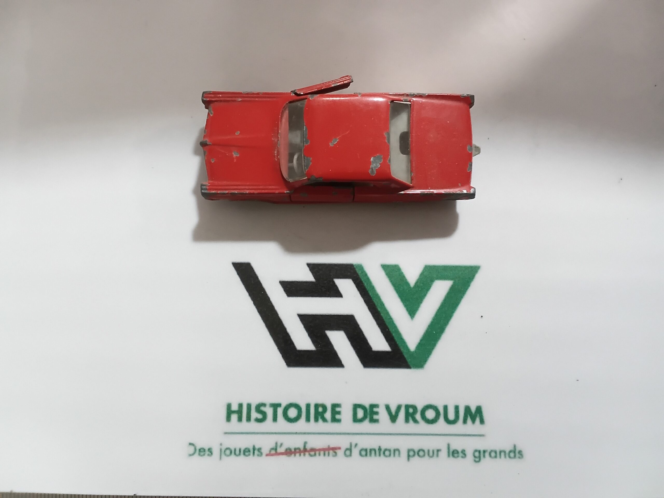 Vintage Matchbox Lesney N° 22 Pontiac GP Sports Coupe Rouge Regular Wheels (4) – Image 8