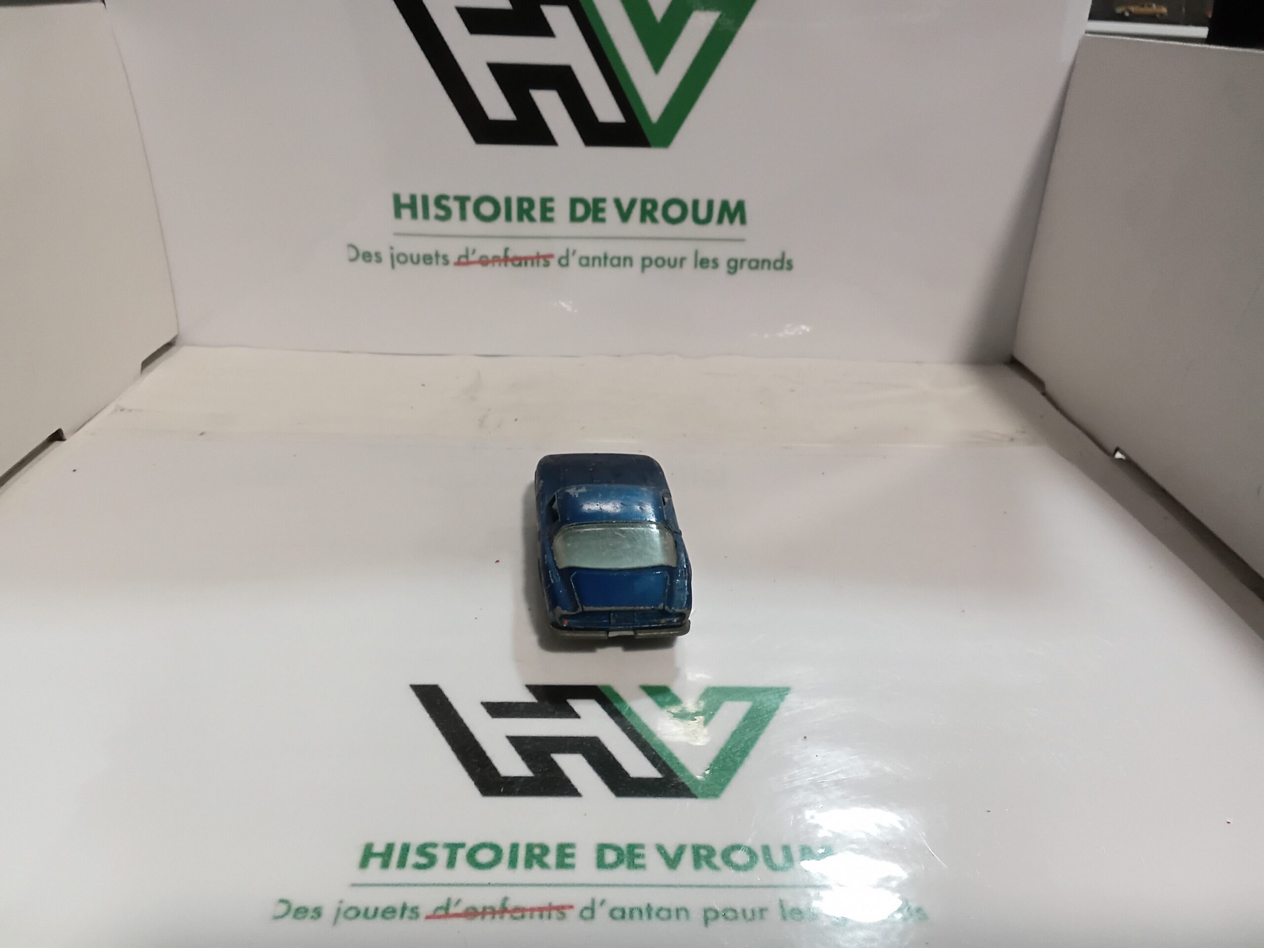 Vintage Matchbox Lesney N° 14 Iso Grifo Bleu Métallisé Regular Wheels – Image 7