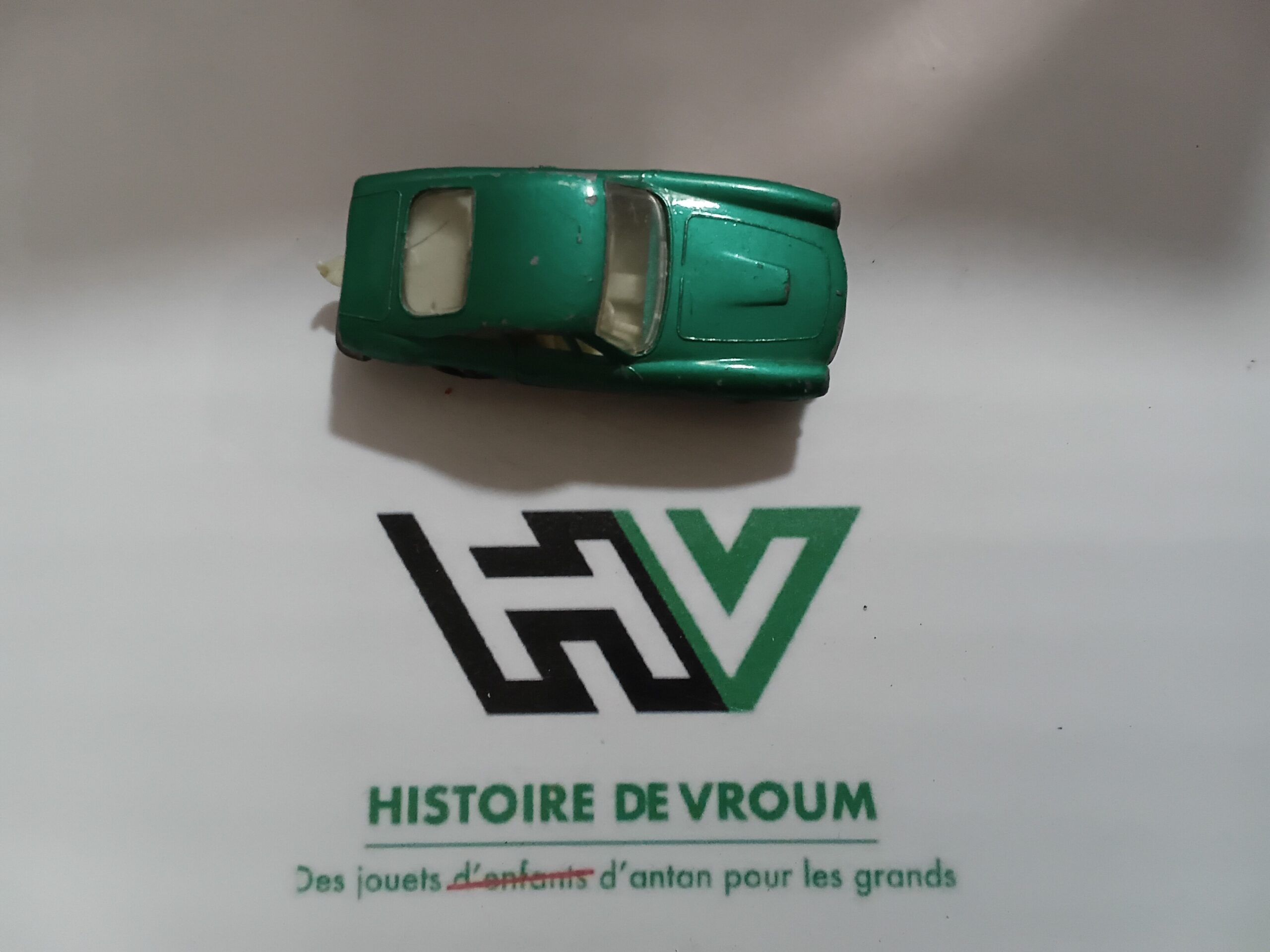 Vintage Matchbox Lesney N° 75 Ferrari Berlinetta Vert Métallisé Regular Wheels – Image 8