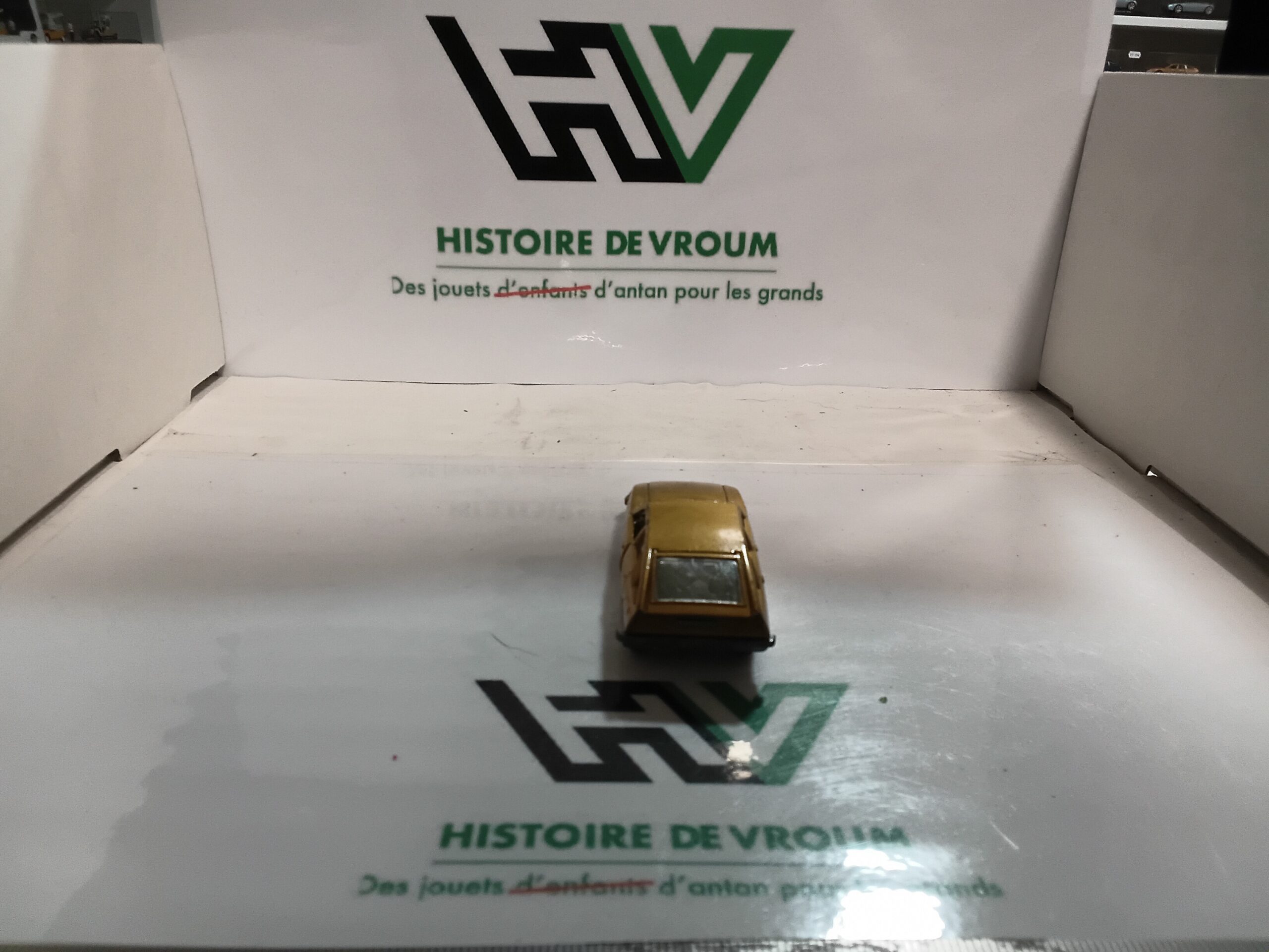 Matchbox Superfast N°56 BMC 1800 Pininfarina Gold 1969 Lesney England – Image 7