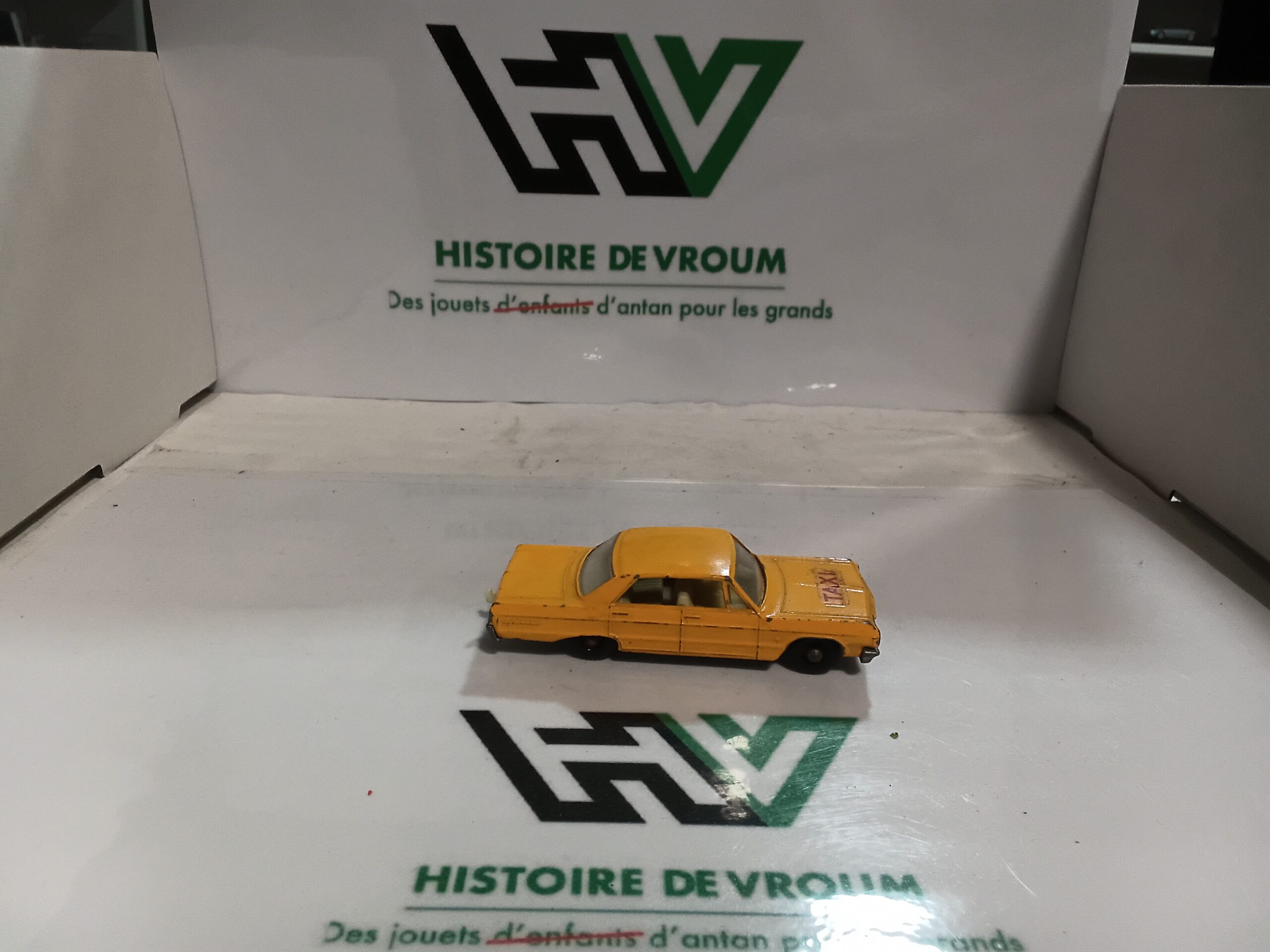 Matchbox Series N°20 Chevrolet Impala Taxi Yellow Lesney Made in England – Image 6