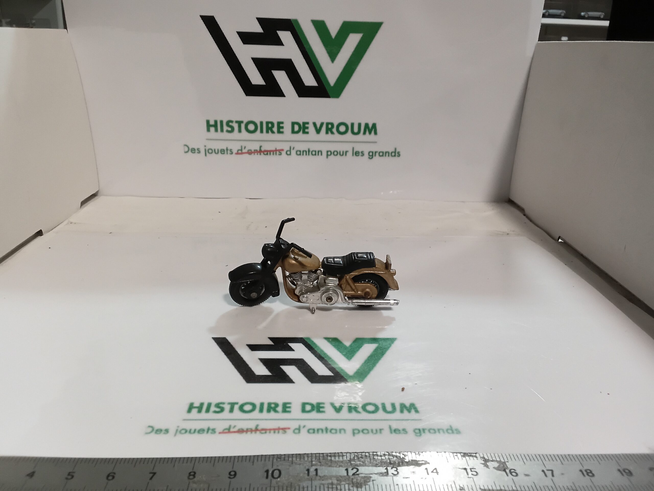 Moto Matchbox Lesney N°50 Harley Davidson Gold 1980 England Vintage 1/34 (1)