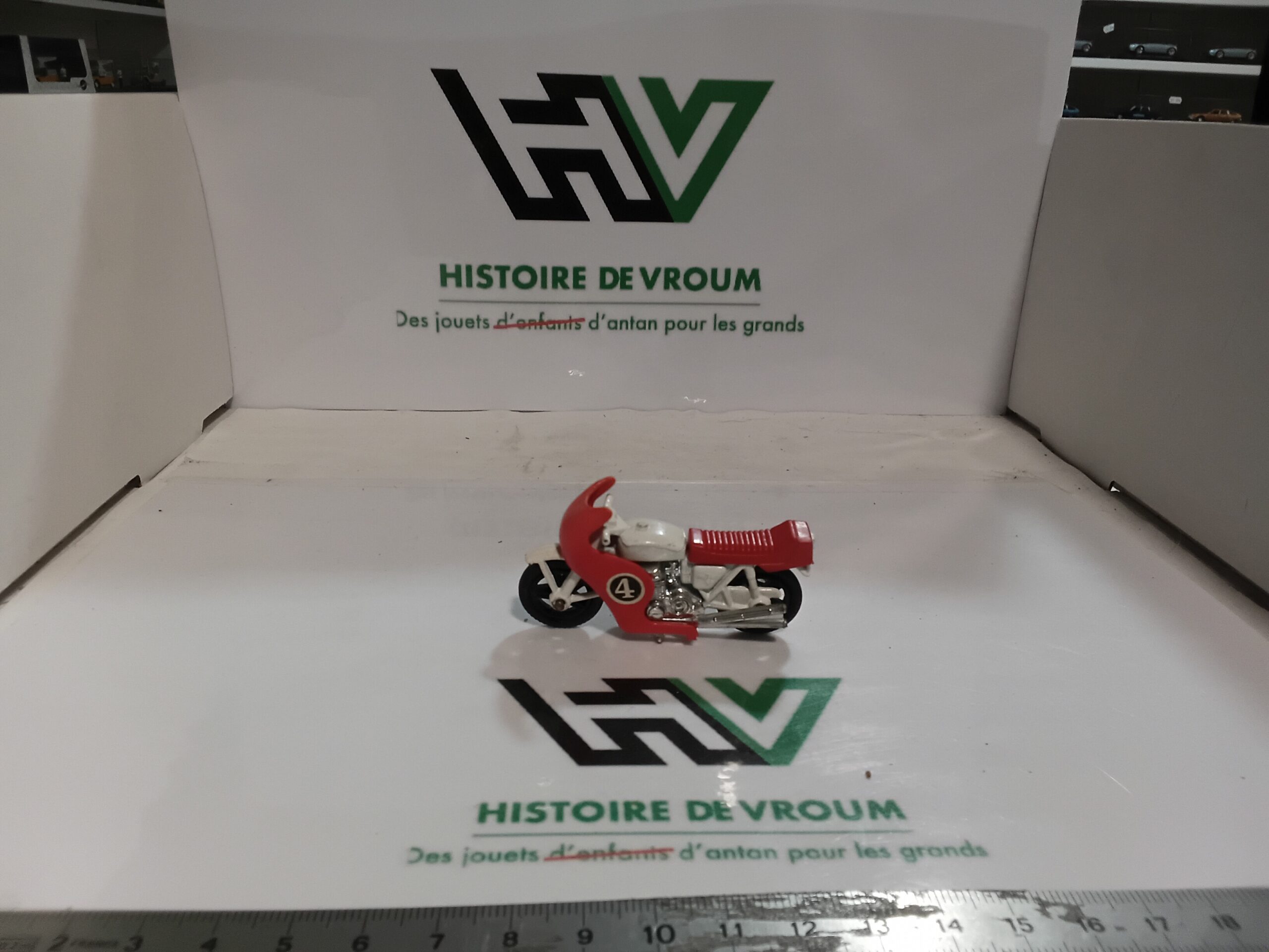 Matchbox Lesney N°33 Honda 750 Racing Red White 1977 Made in England 1/34 (2)