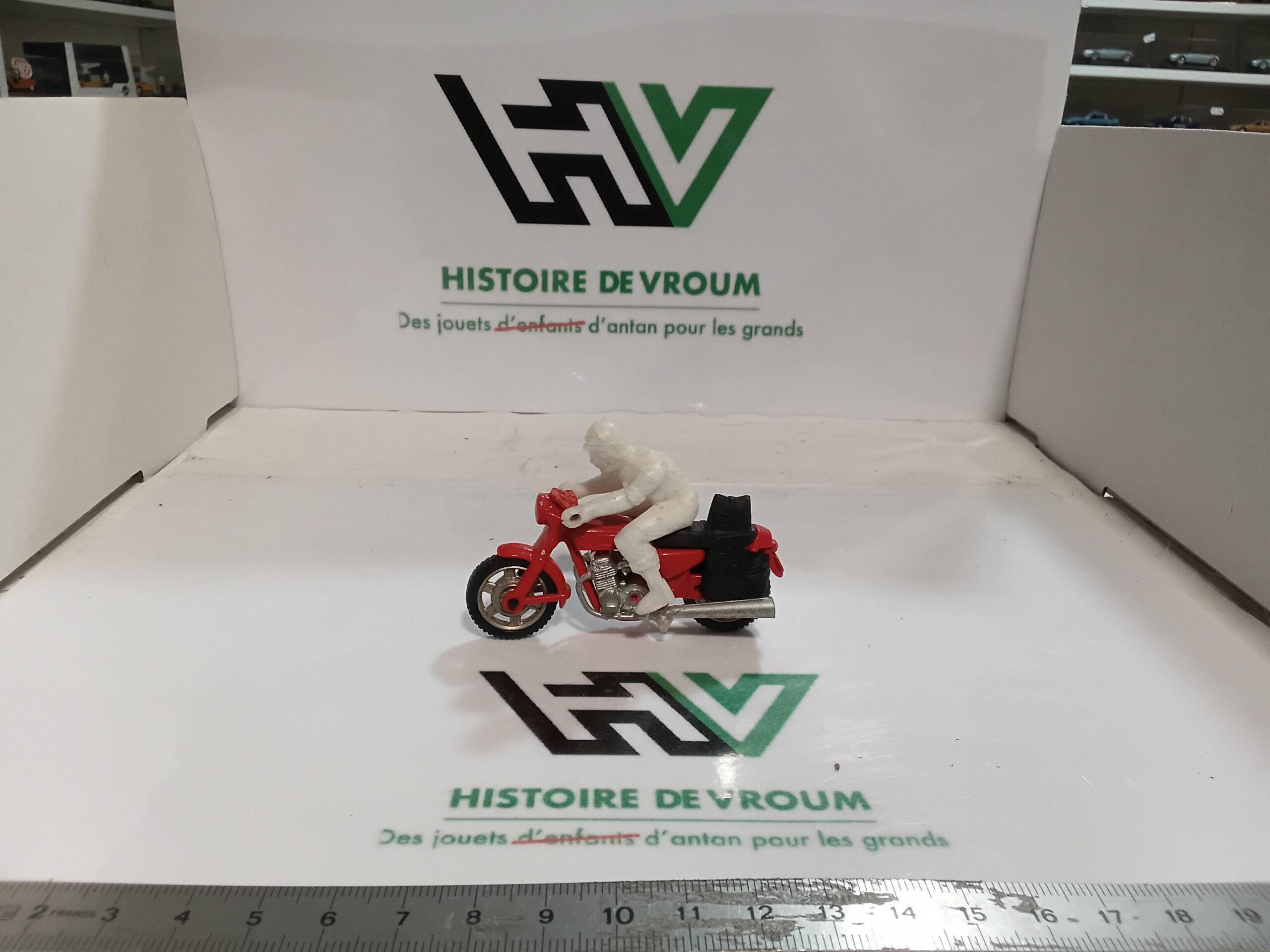 Moto Majorette Honda 750 rouge avec pilote (Ref. 203) - Made in France Vintage