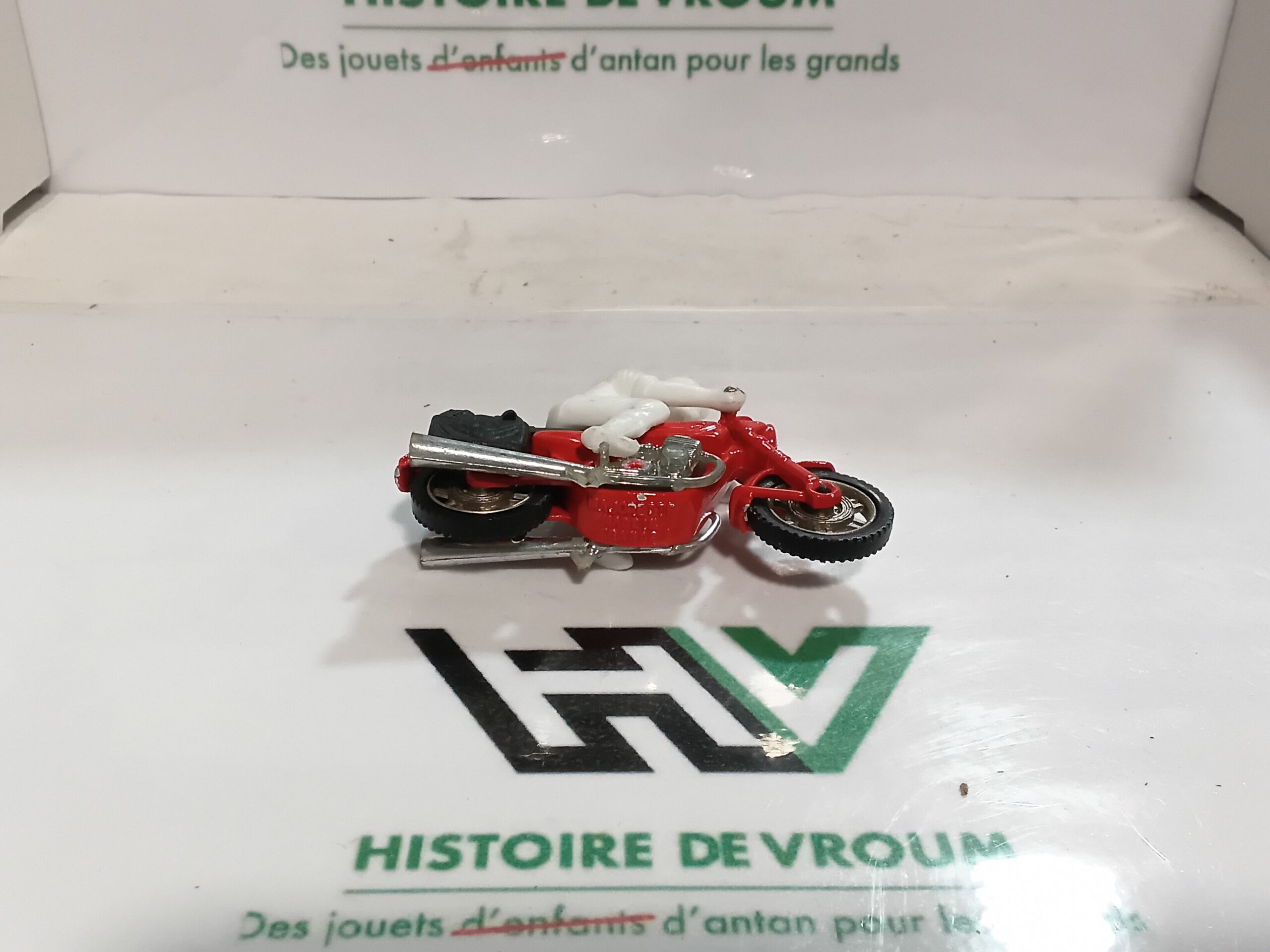 Moto Majorette Honda 750 rouge avec pilote (Ref. 203) - Made in France Vintage – Image 9